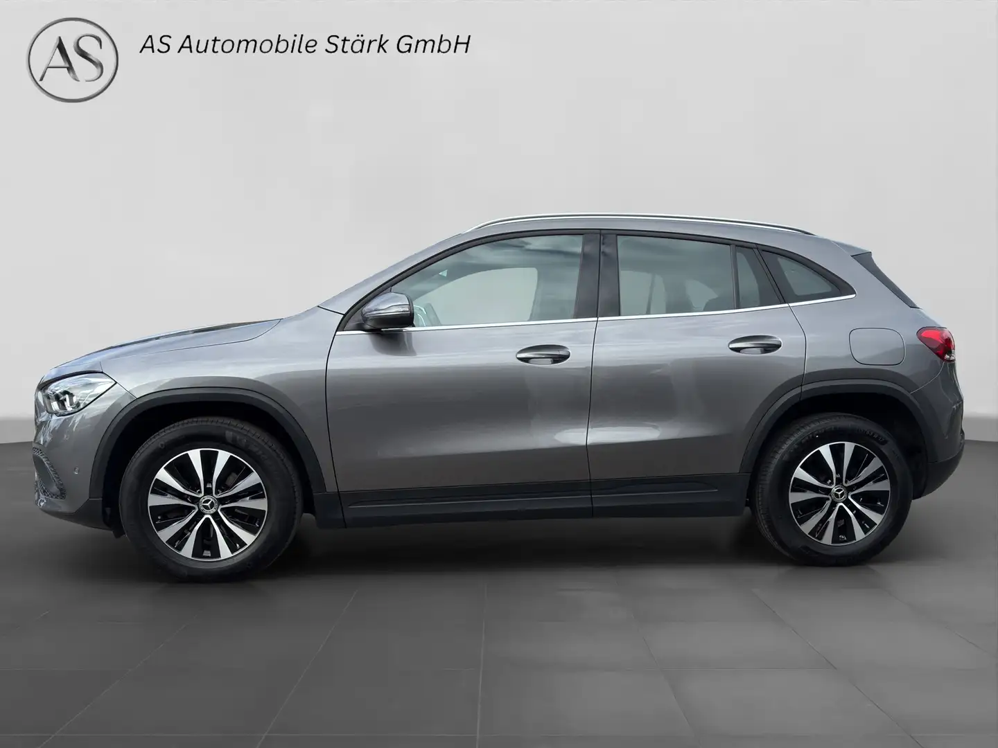 Mercedes-Benz GLA 200 Automatik Style+LED+Spur+CarPlay+DAB Grau - 2