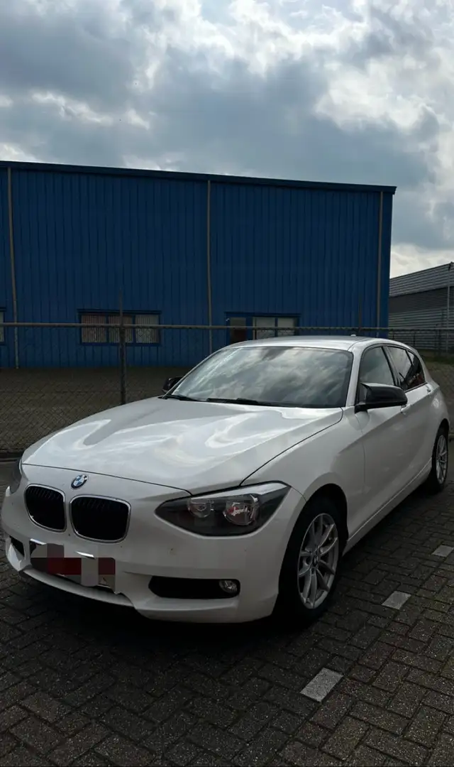 BMW 116 116iA Blanc - 1