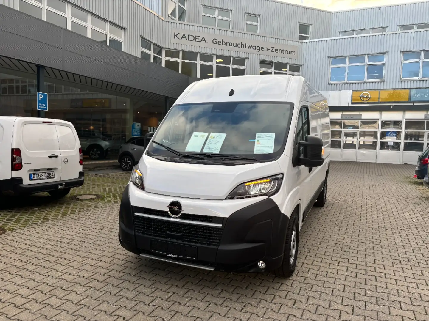 Opel Movano Kasten 2.2 L3H2 Edition *Navi*Rückfahrk.* Weiß - 2