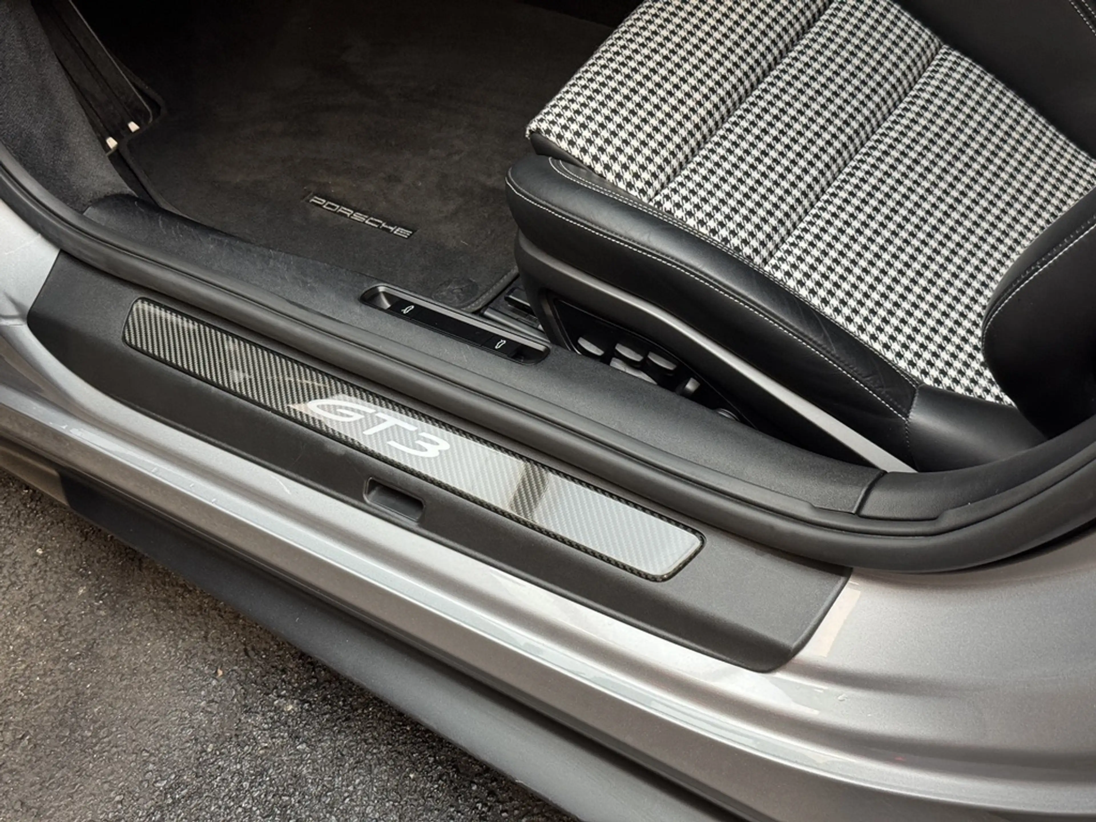 Porsche 992 GT3 Touring JW Zustand, PZ SH gepflegt, apporved — photo 12