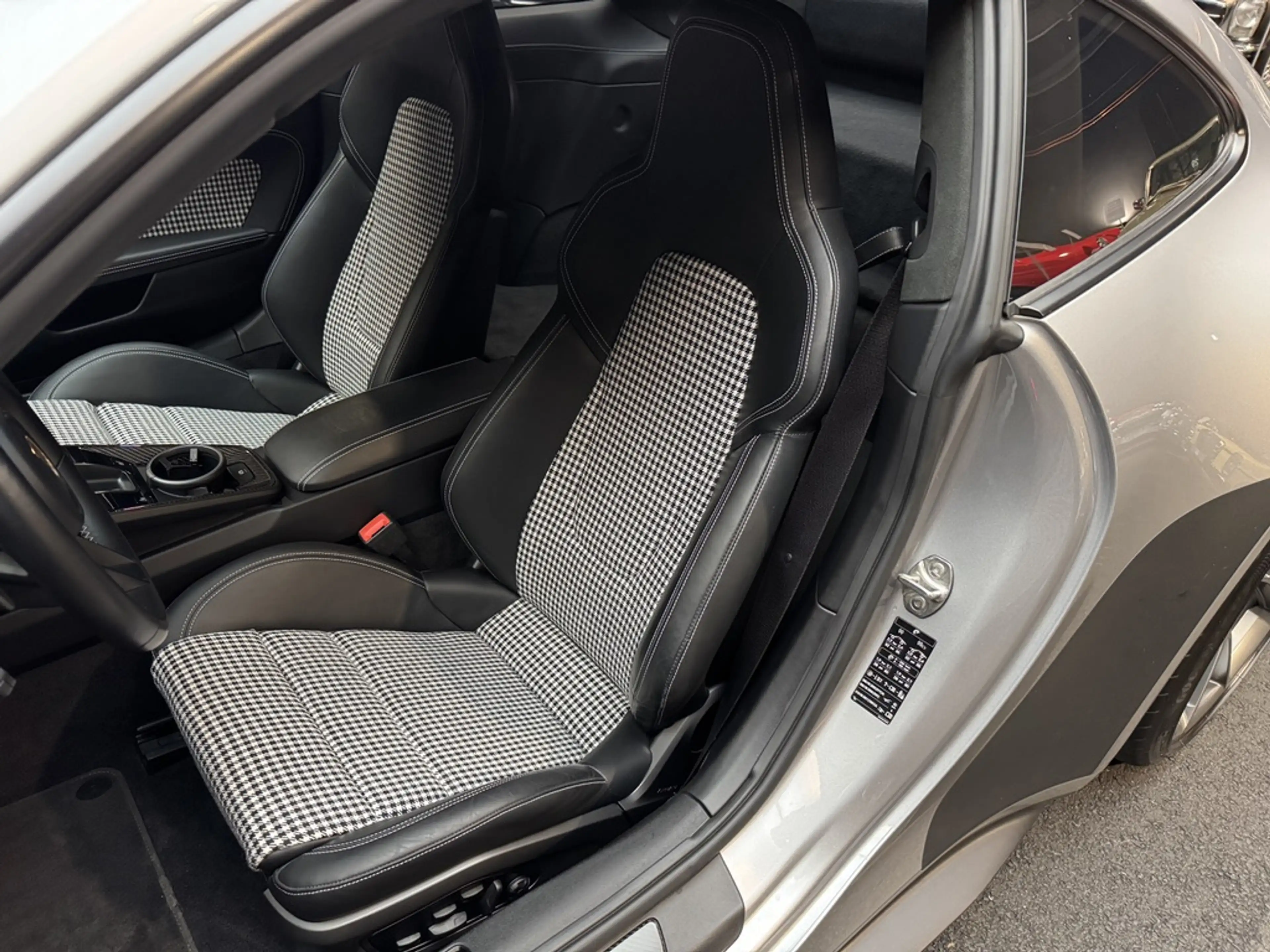Porsche 992 GT3 Touring JW Zustand, PZ SH gepflegt, apporved — photo 14