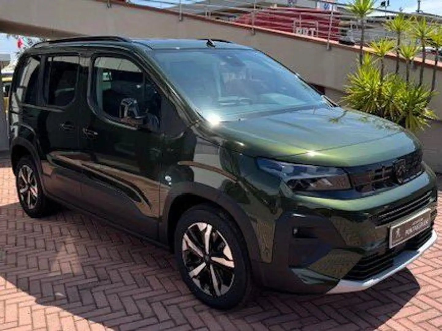 Peugeot Rifter GT 1.5 hdi eat8 Groen - 1