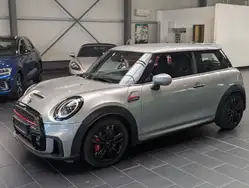 Mini John Cooper Works Aut. Essential Trim