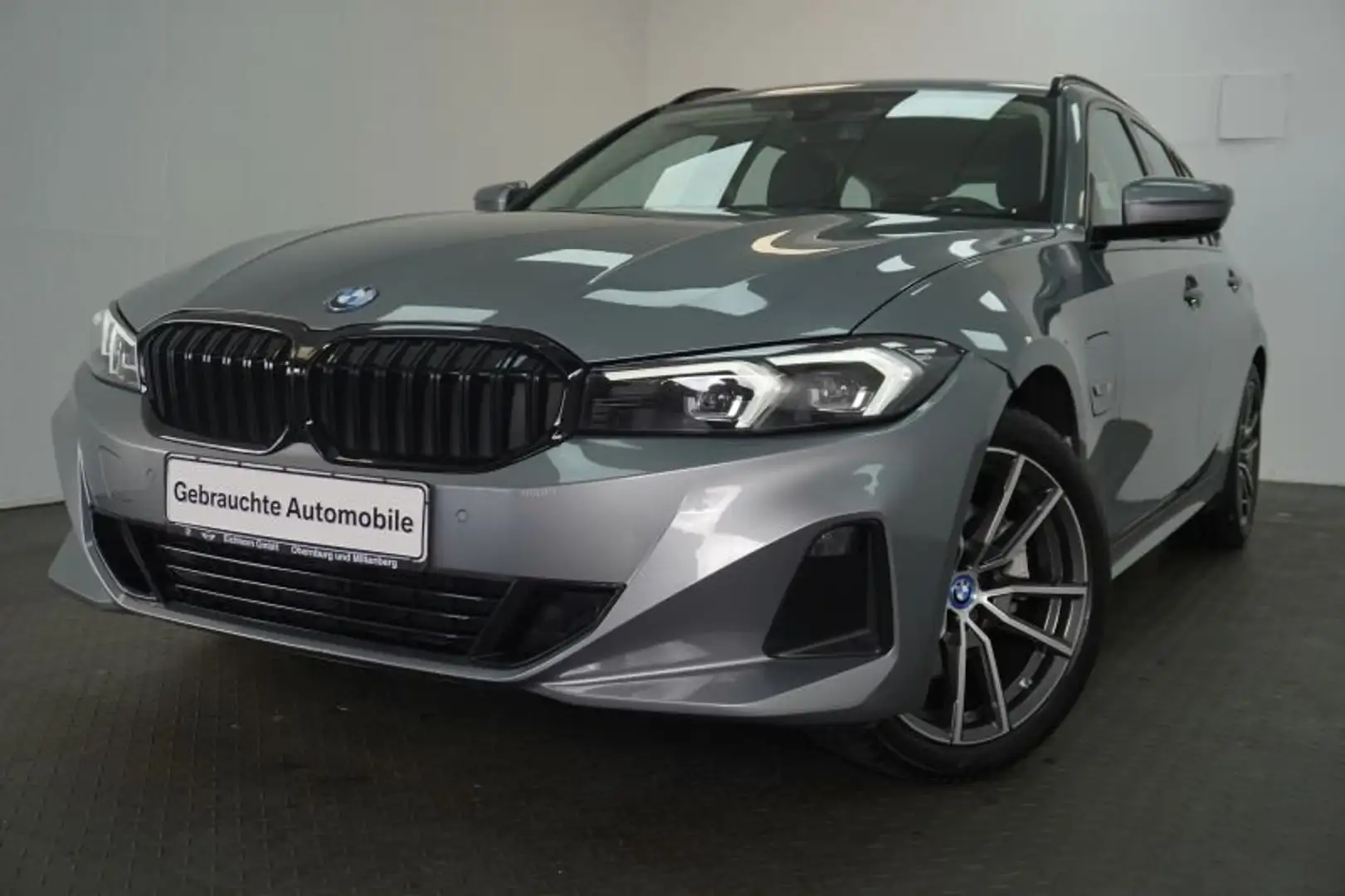 BMW 320 e Touring *SPORTSITZE.PDC.Widscreen-Display* Grau - 2