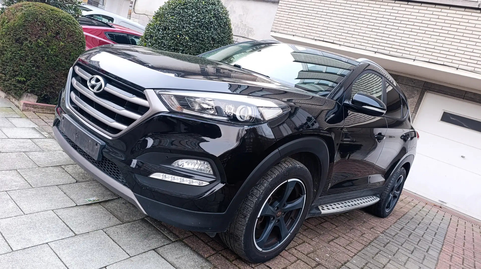 Hyundai TUCSON Tucson 1.6 T-GDi 2WD Executive voiture Belge Carpa Noir - 1