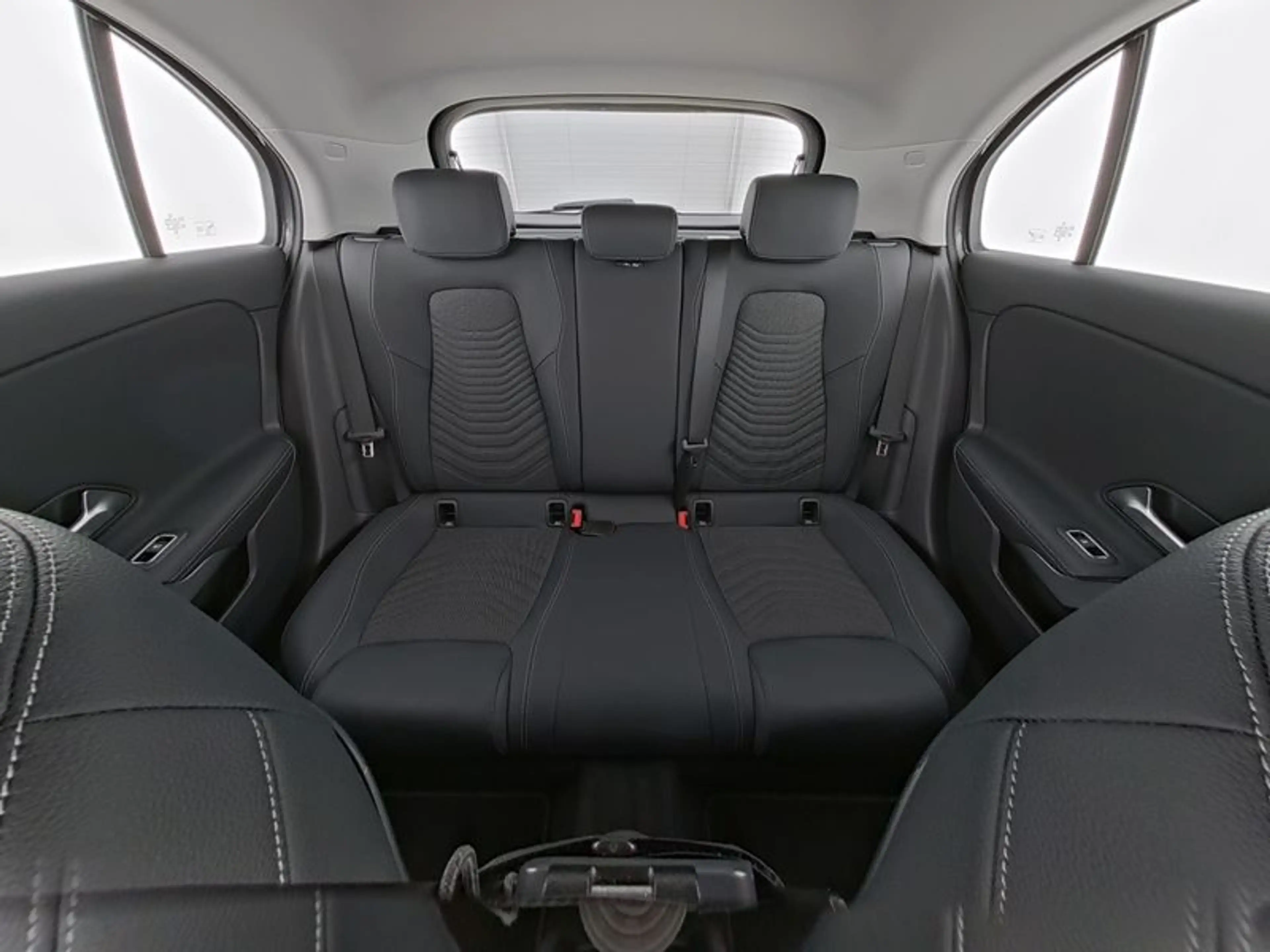Mercedes-Benz A 180 Progressive/LED/Cam/AHK/Smartphone-Intg/17 — photo 10