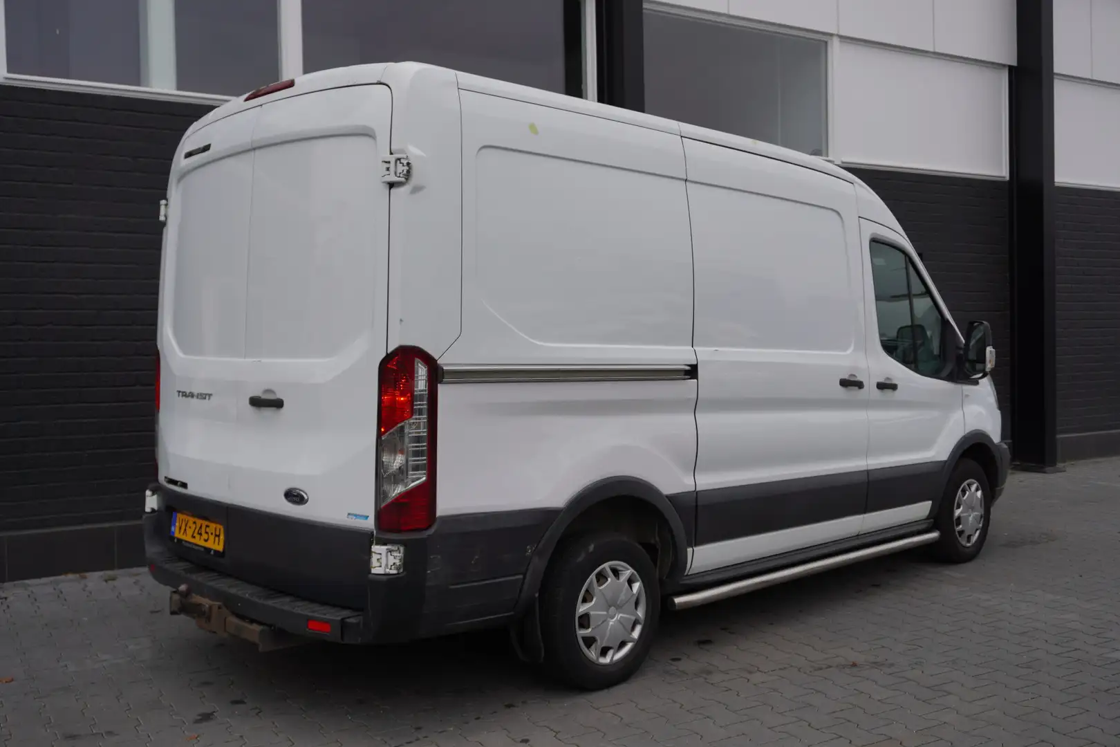 Ford Transit 2.2 TDCI L2H2 - Airco - Cruise - Trekhaak - €6.950 Blanc - 2