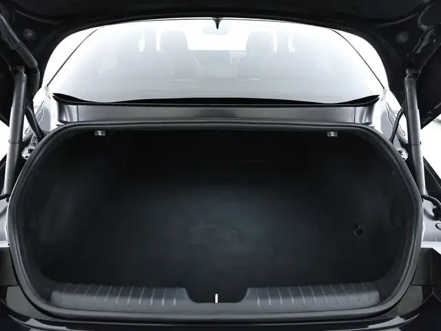 Hyundai Ioniq 6 view 6