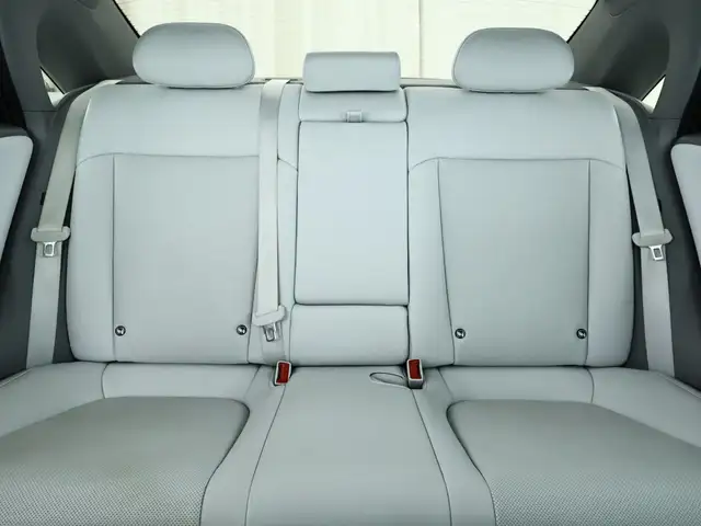 Hyundai Ioniq 6 view 15