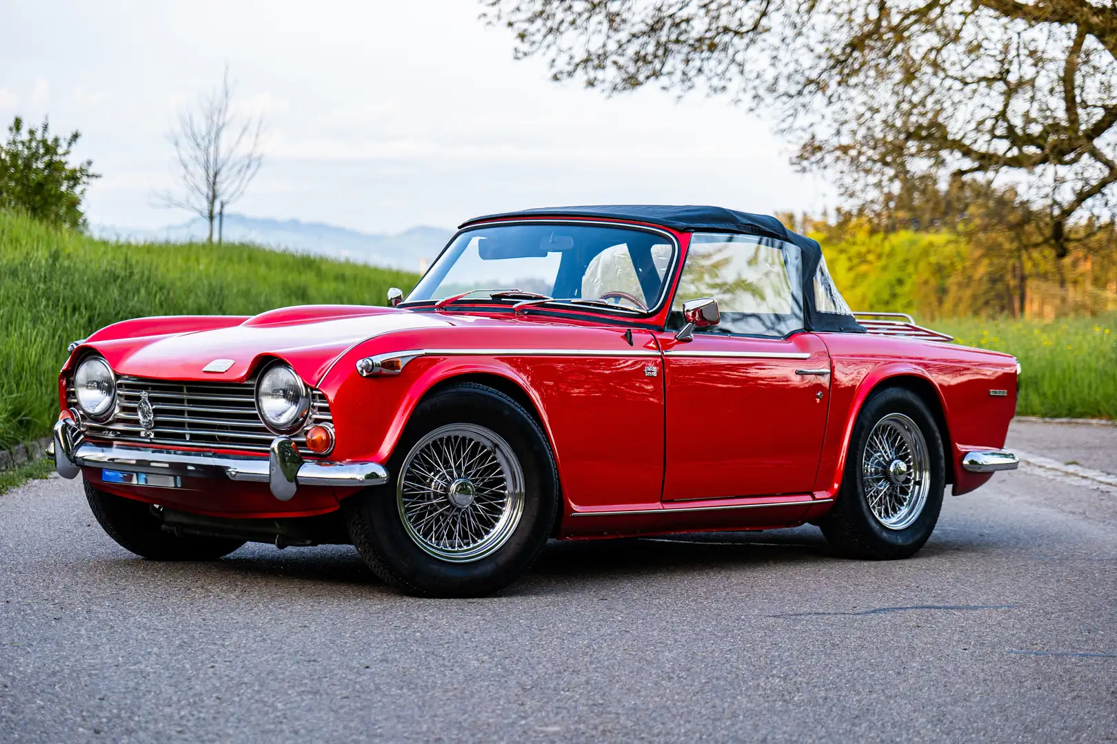 Triumph TR250 Roşu - 1