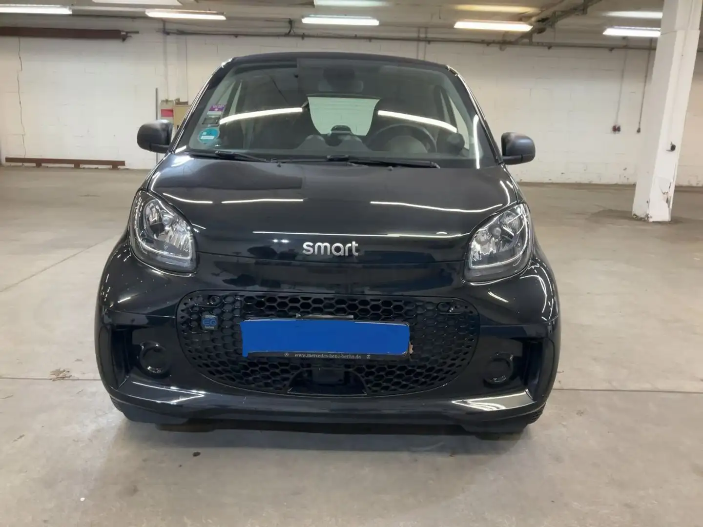 smart forTwo smart fortwo coupe EQ passion Schwarz - 1