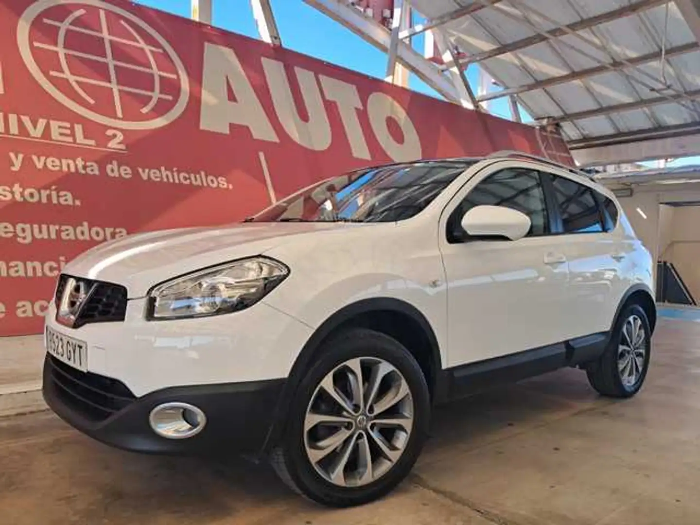 Nissan Qashqai 1.5dCi Tekna Sport 4x2 17´´ Weiß - 1
