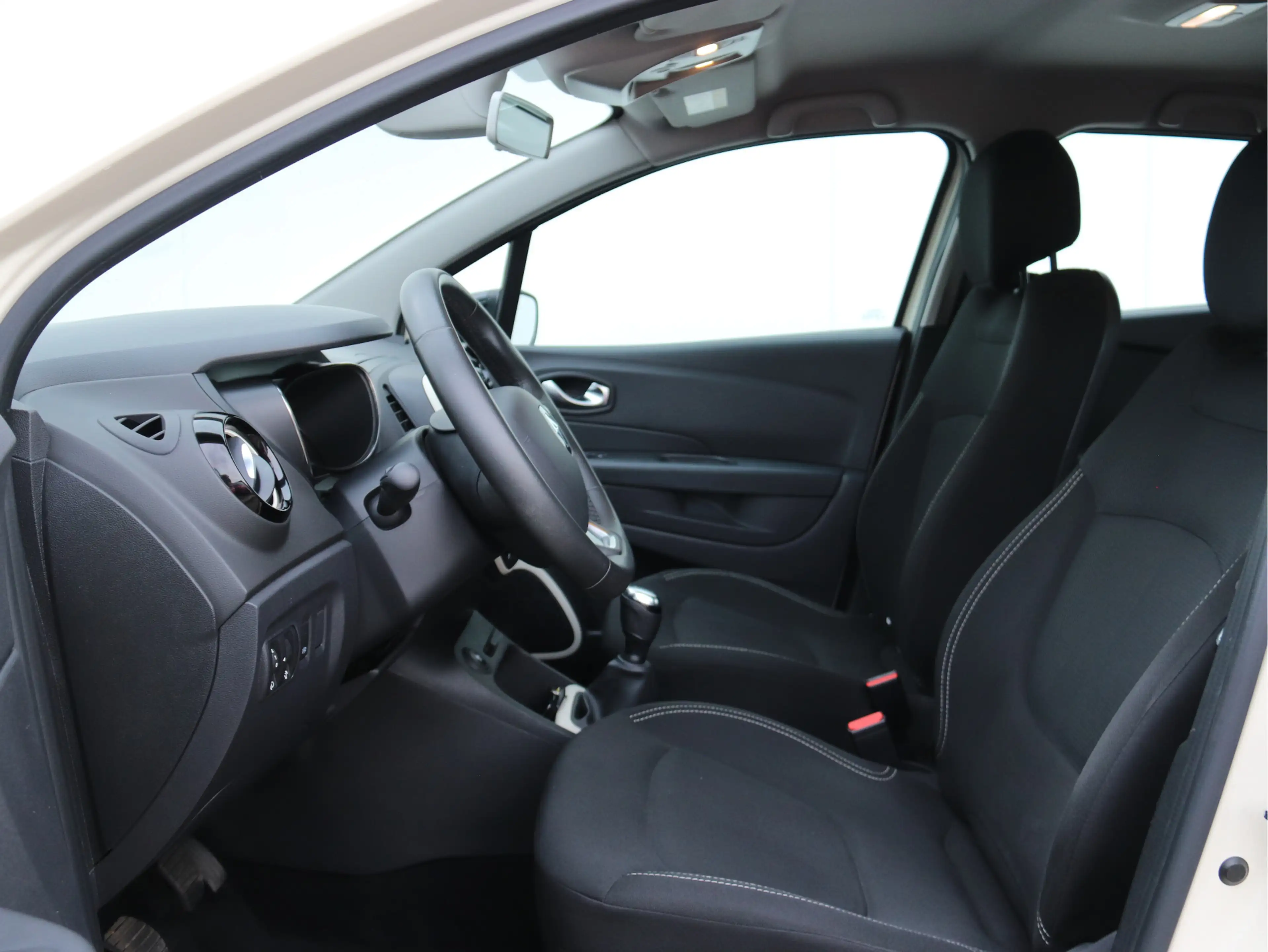 Renault Captur 0.9 TCe Zen CRUISE / PDC / STOELVERW. — photo 6