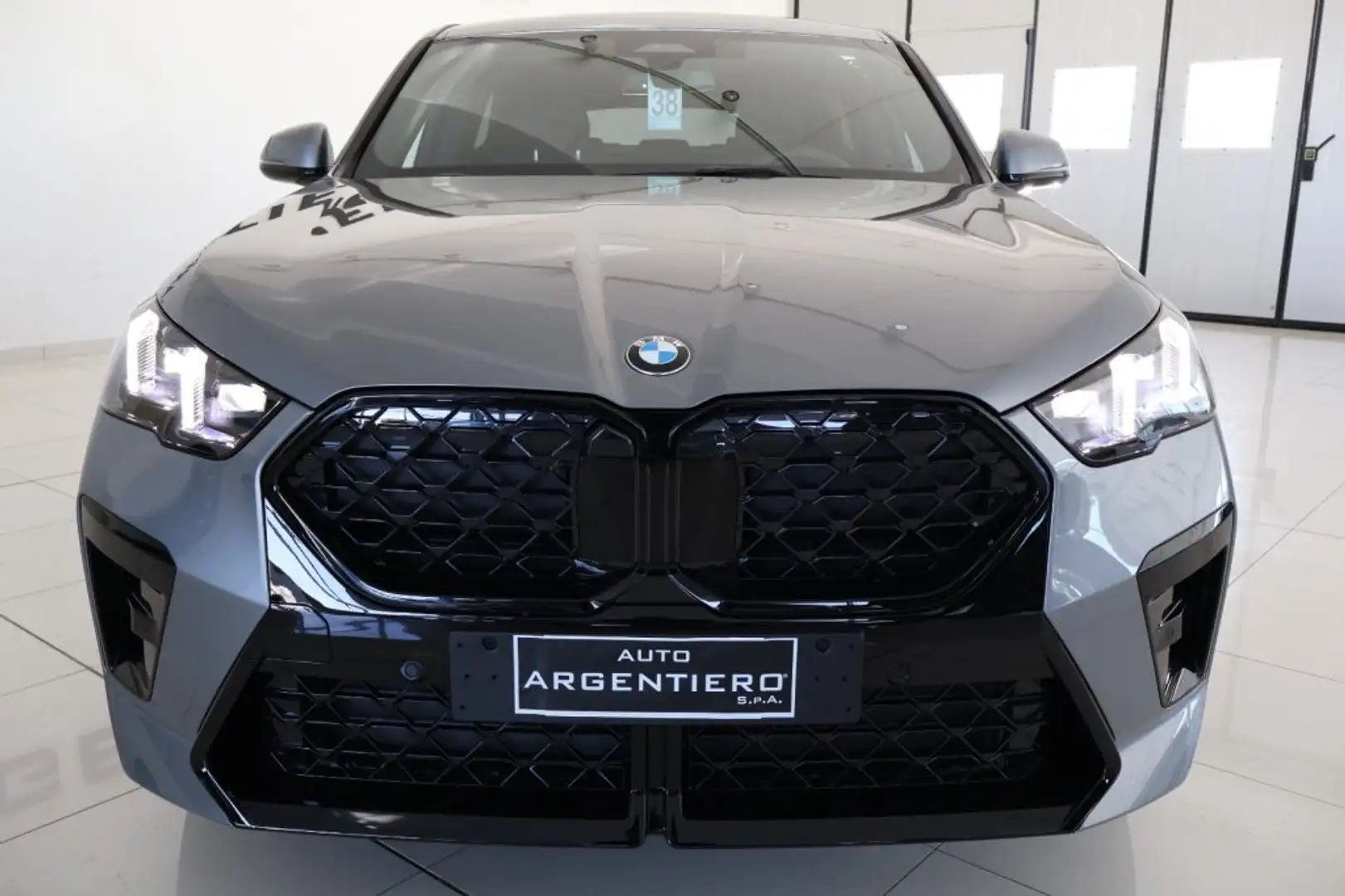 BMW X2 sDrive 20i Msport Pro ibrido mhev nuova km 0!!! Grau - 2
