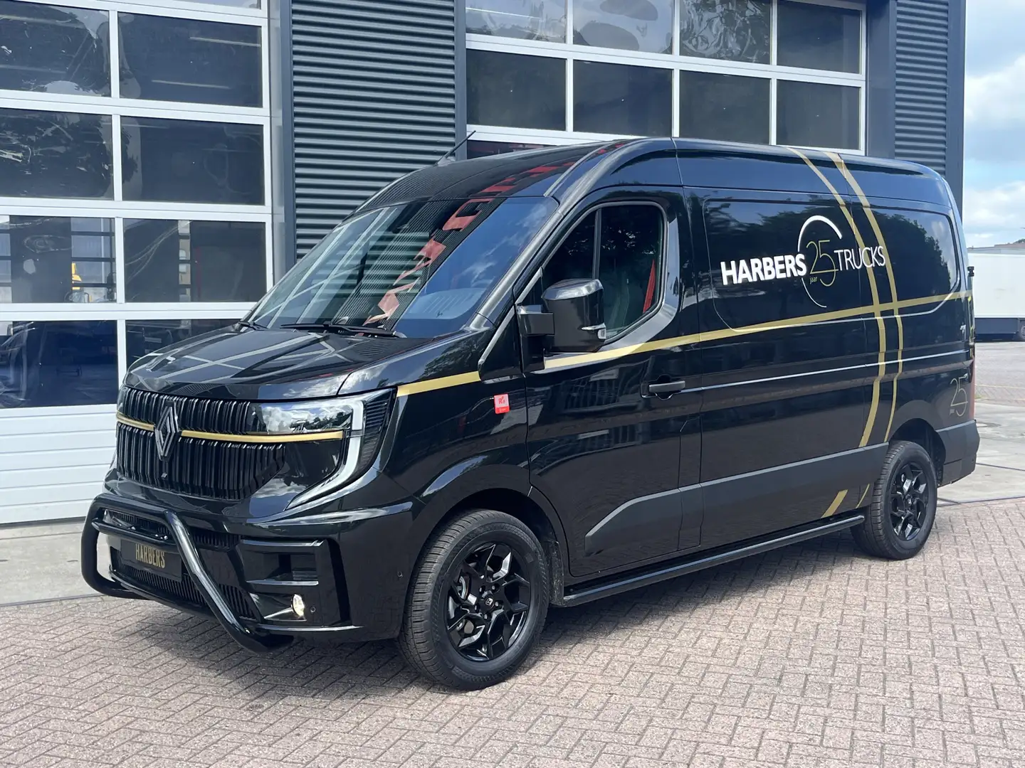 Renault Master L2H2 150PK AUTOMAAT Harbers Edition Zwart - 1