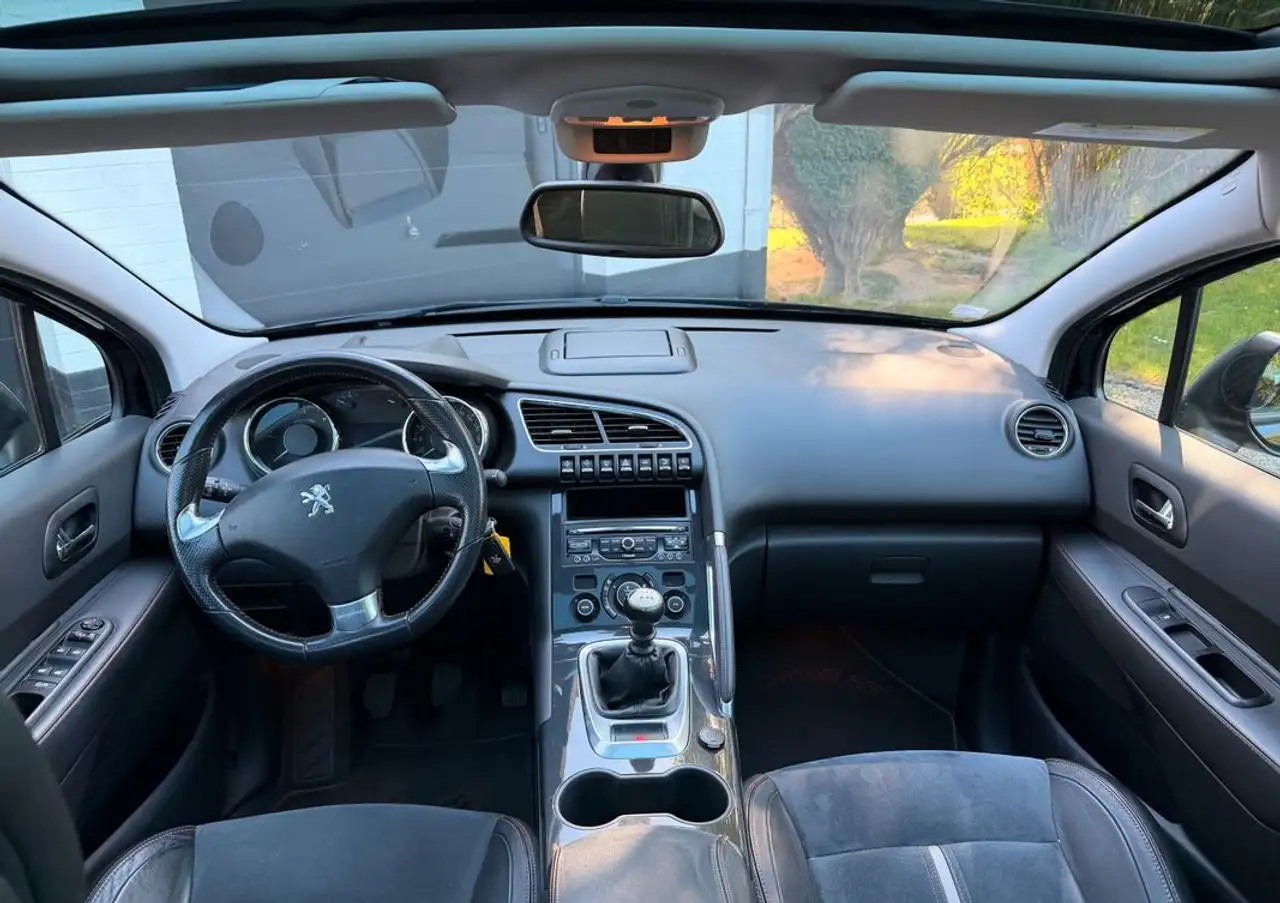 Peugeot 3008 1.6 HDi 110ch FAP Business Pack