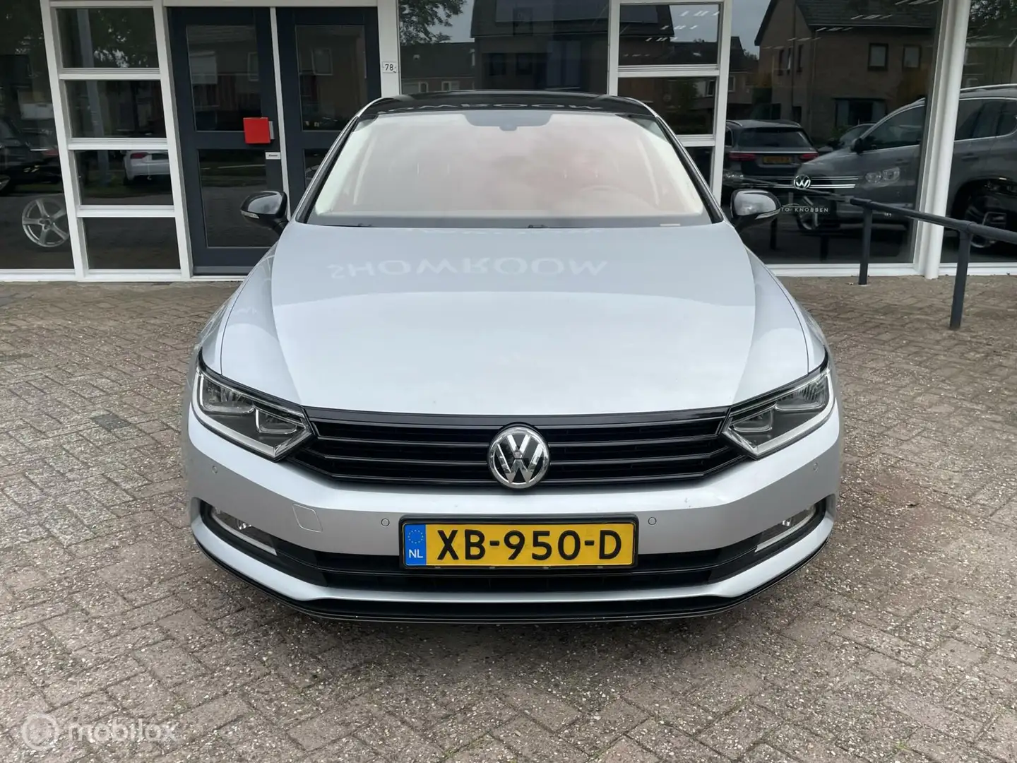 Volkswagen Passat 1.4 TSI Comfortline Climat, Navi, ACC, Bluetooth, Grijs - 2