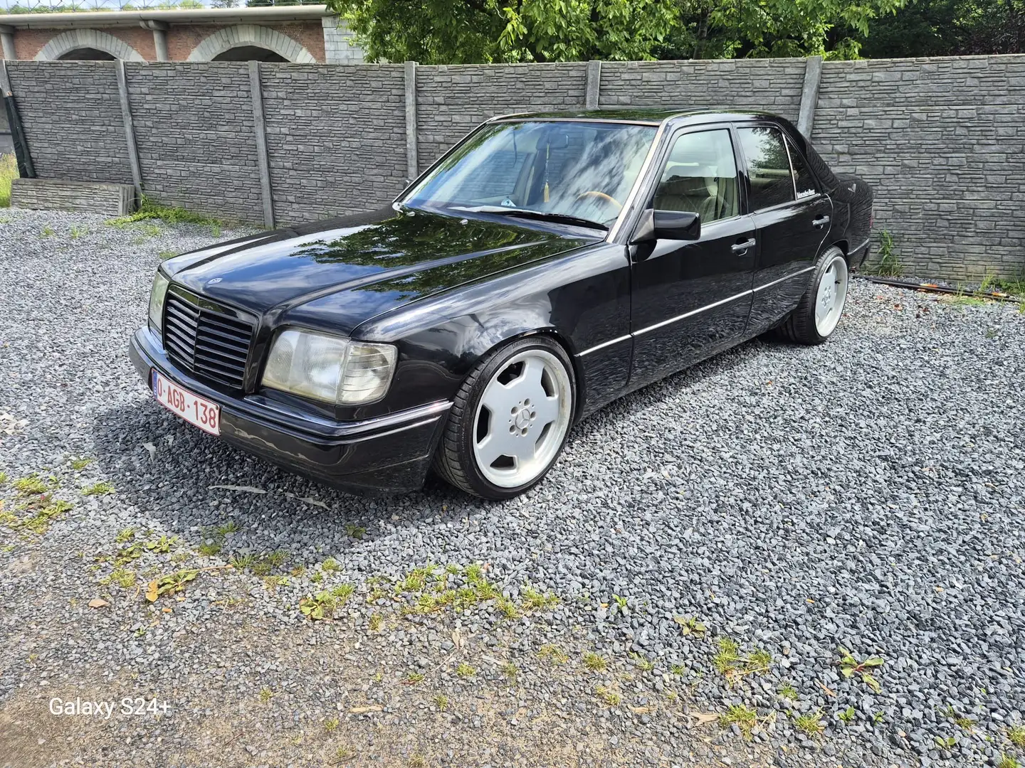 Mercedes-Benz Baureihe 124 Mercedes 124W - 1