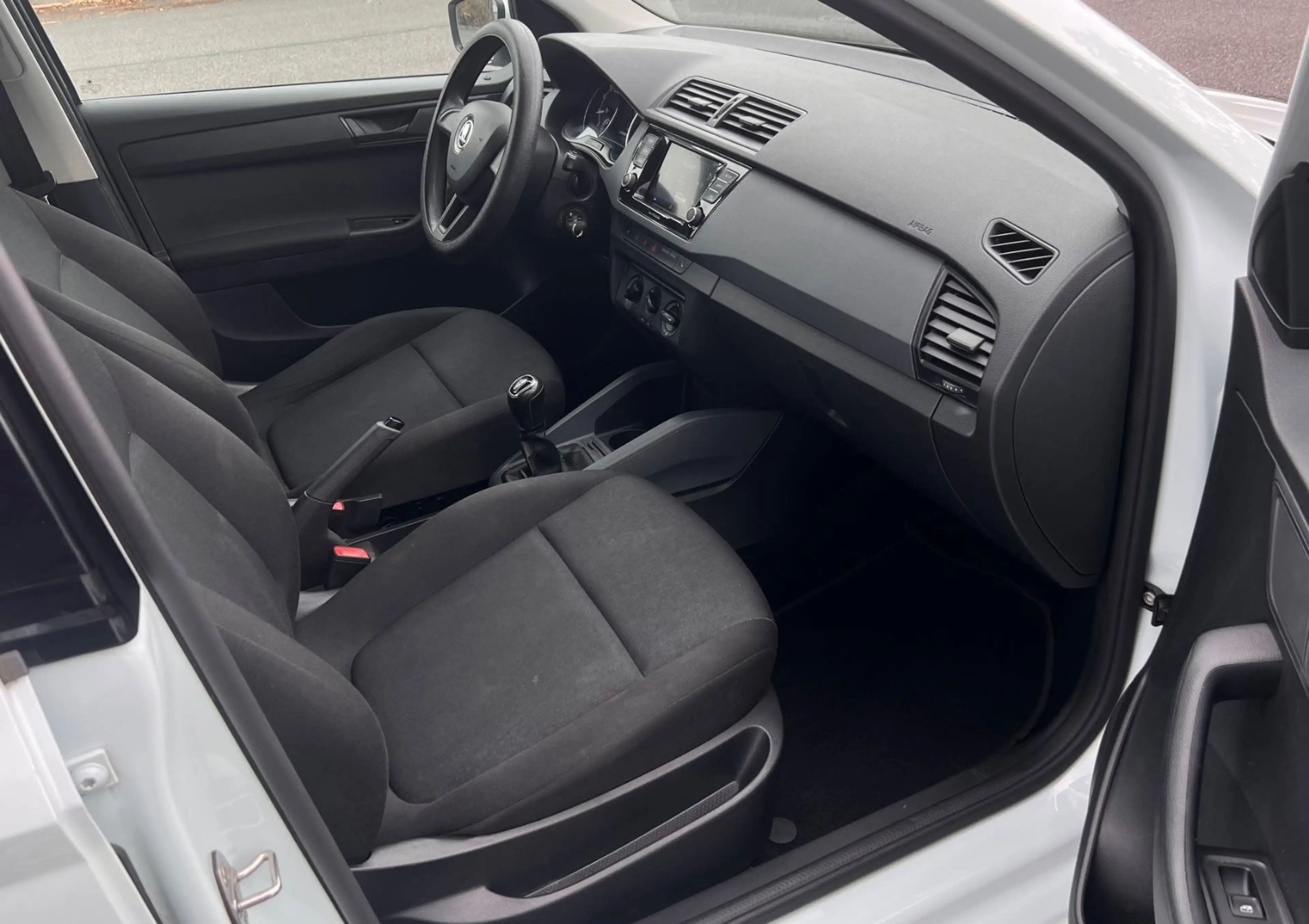 Skoda Fabia Cool Plus/1.HAND/NEUTÜV/PDC/BT/SHZ — photo 15