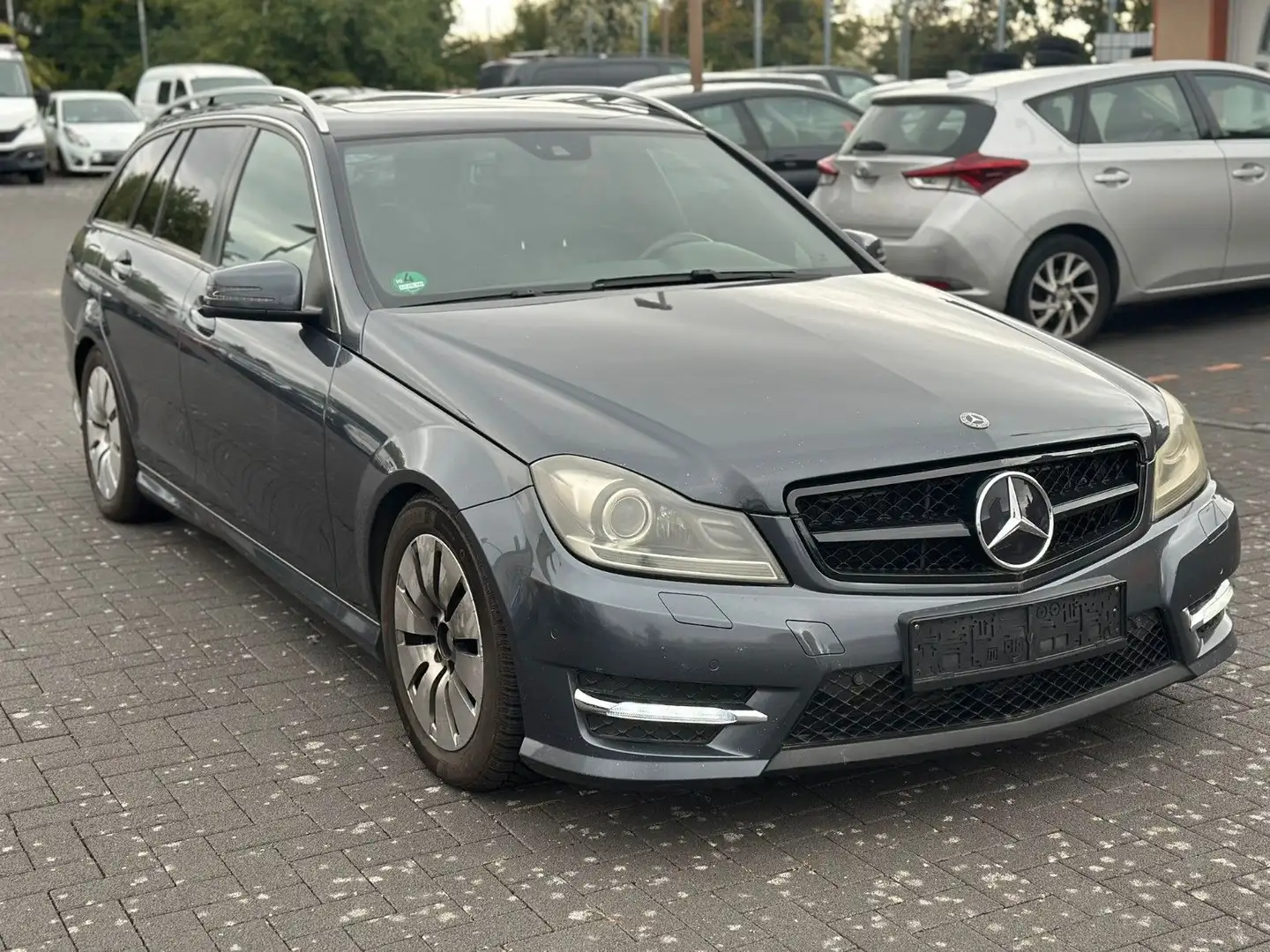 Mercedes-Benz C 200 T CDI BlueEfficiency Grau - 1