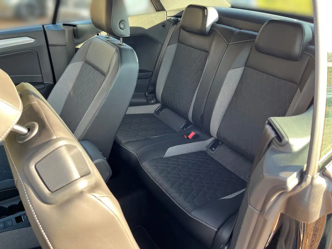 Volkswagen T-Roc 1.0 TSI Style Goal LEDPlus Navi 15