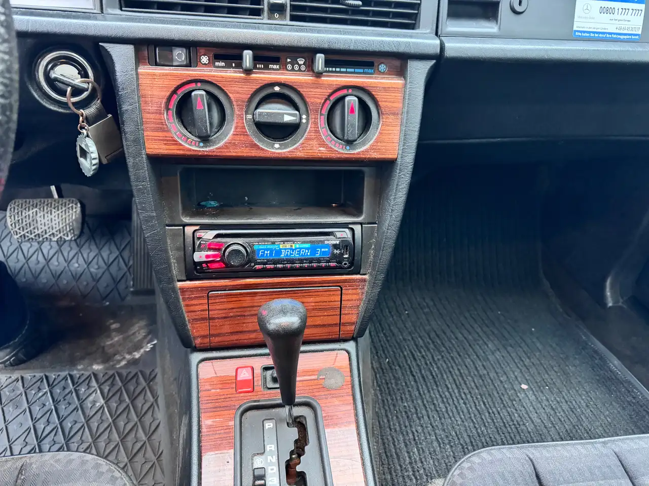 Mercedes-Benz 190 E 2.0 KLIMA Kein Rost, foto 9