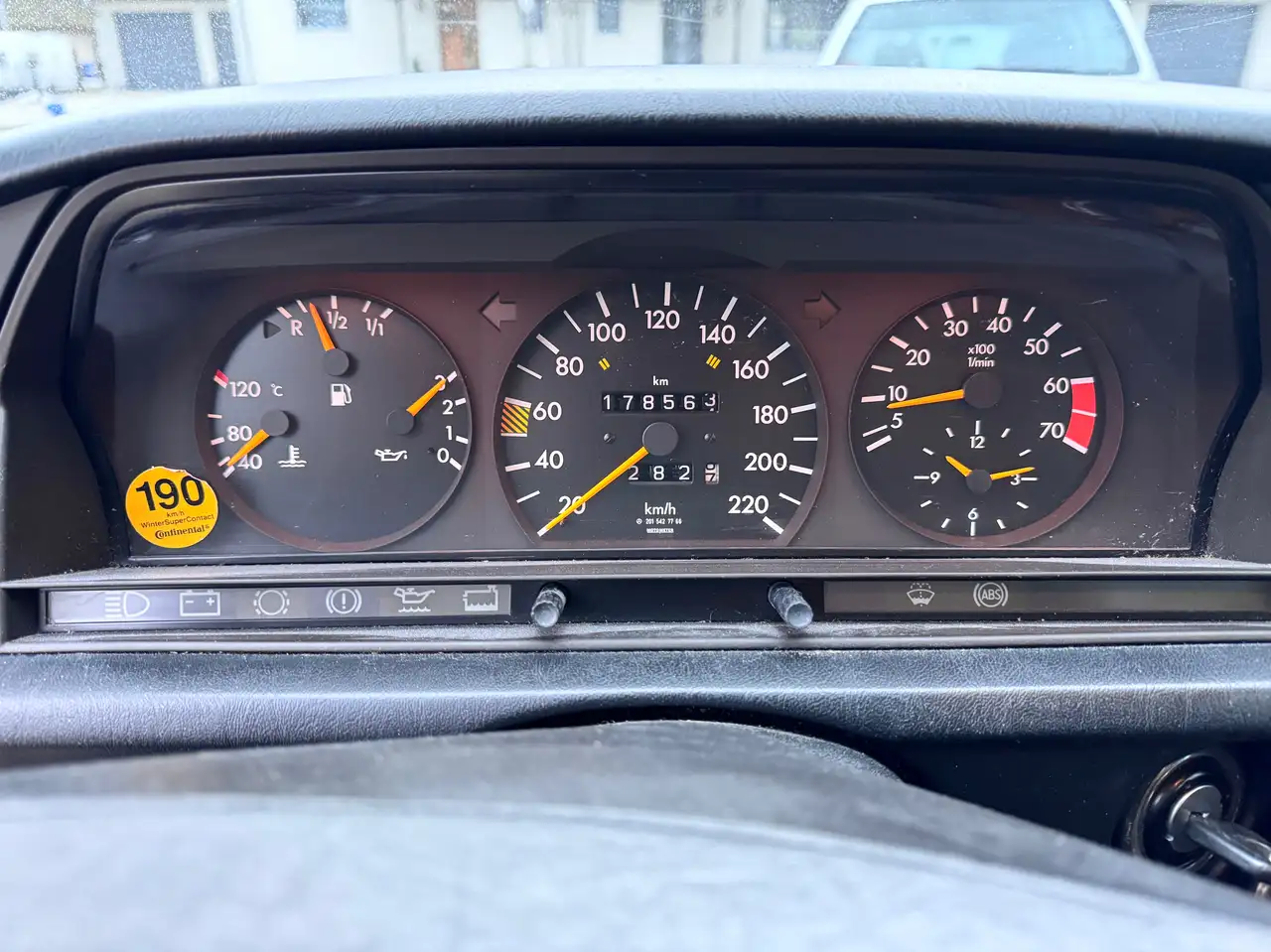 Mercedes-Benz 190 E 2.0 KLIMA Kein Rost, foto 10