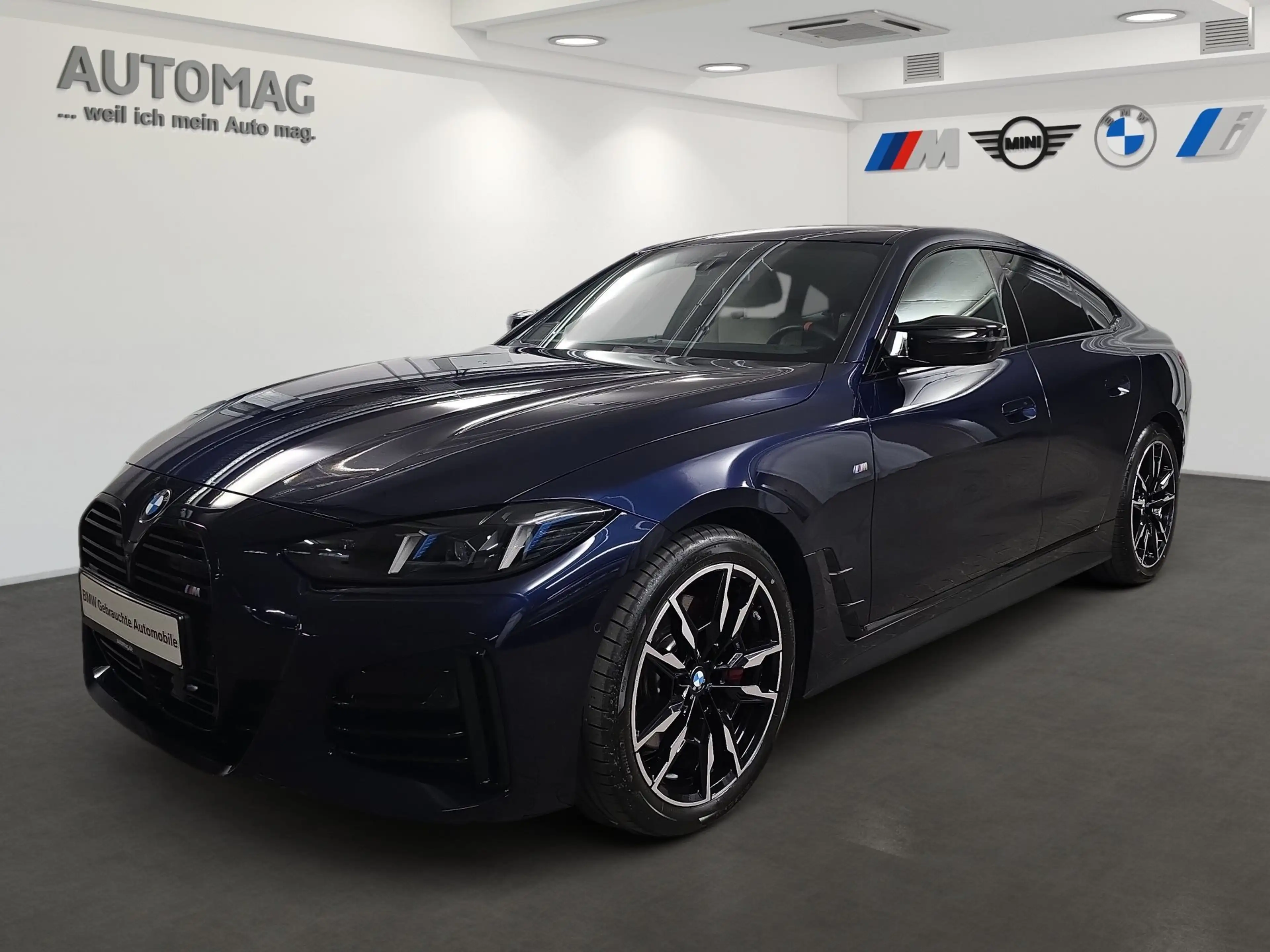 BMW M4 40i xDrive MSport-Pro*Leder*ParkAssistPlus*19"