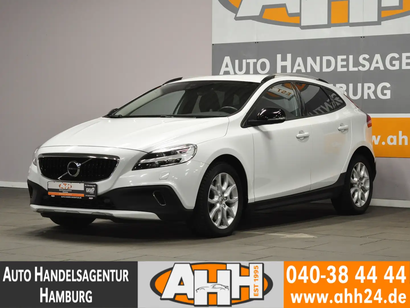 Volvo V40 Cross Country 1.5 T3 PLUS AUT|KAM|TEMP|SOUND Blanc - 1