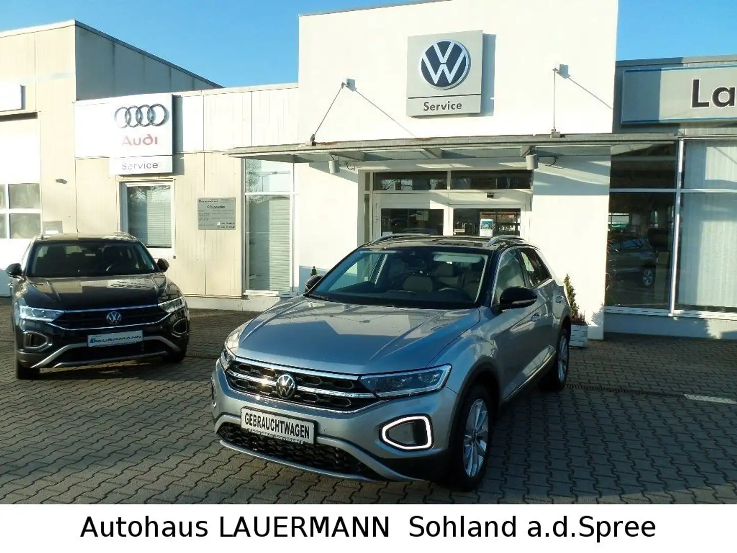 Volkswagen T-Roc STYLE 1.5 TSI LED ACC NAVI Silber - 1