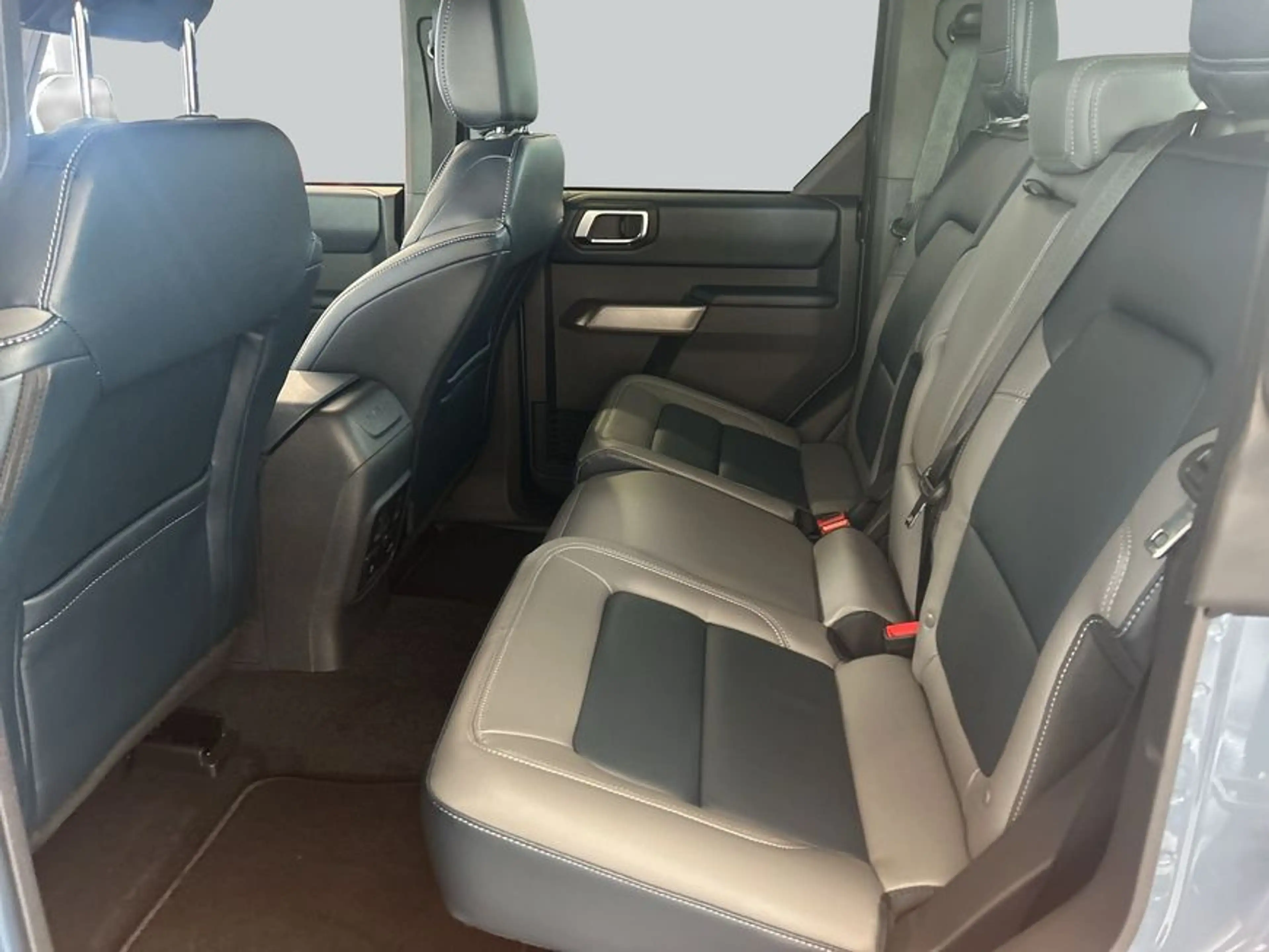 Ford Bronco 2.7 EcoBoost V6 Outer Banks — photo 11