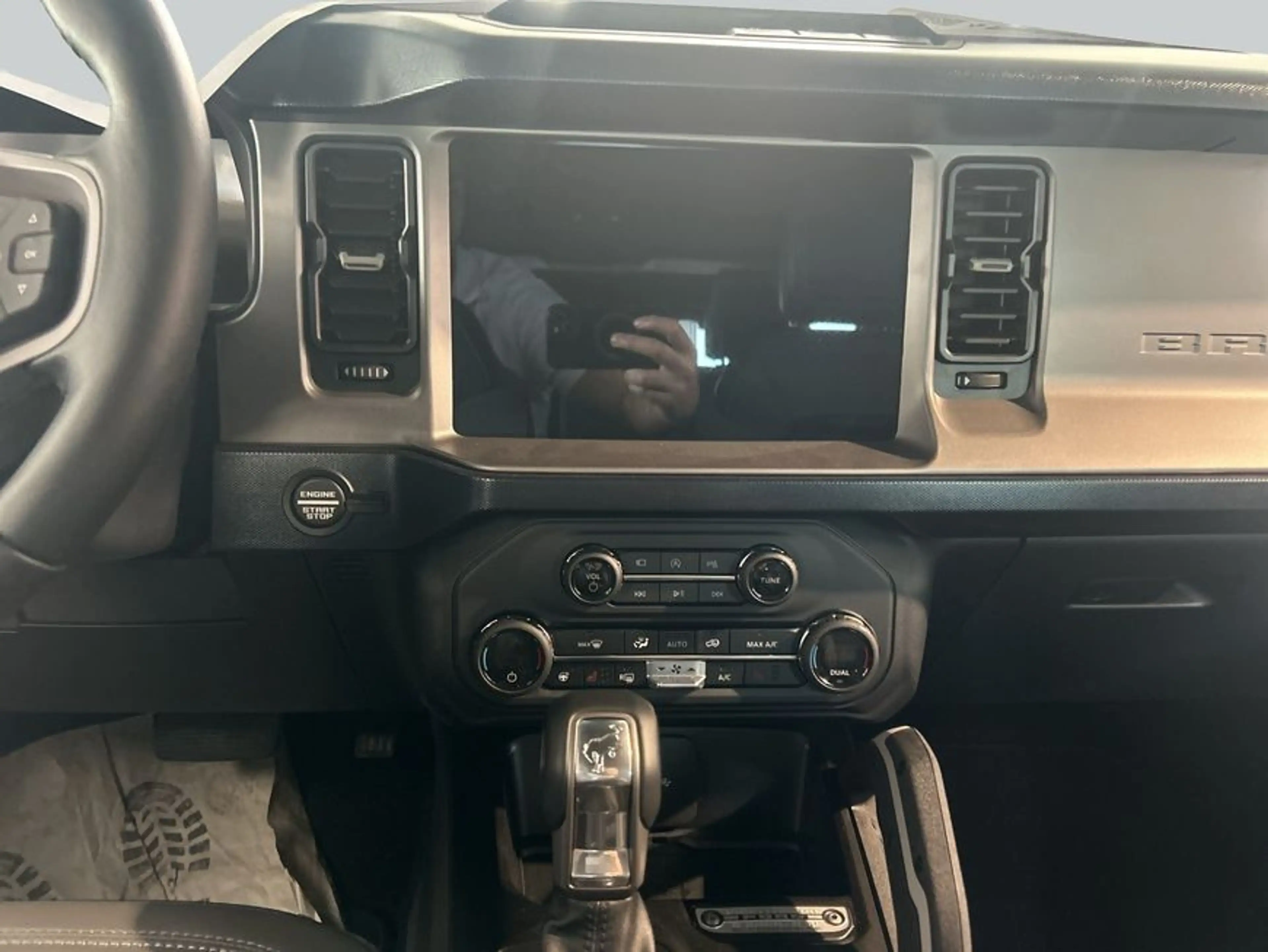 Ford Bronco 2.7 EcoBoost V6 Outer Banks — photo 14