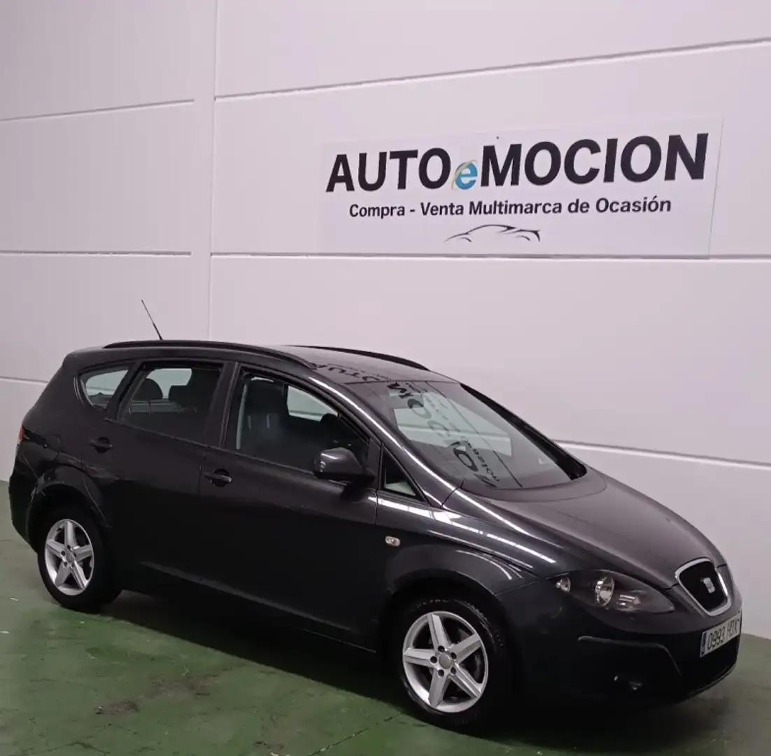 SEAT Altea XL 1.6TDI CR S&S Reference E-eco. Negro - 2