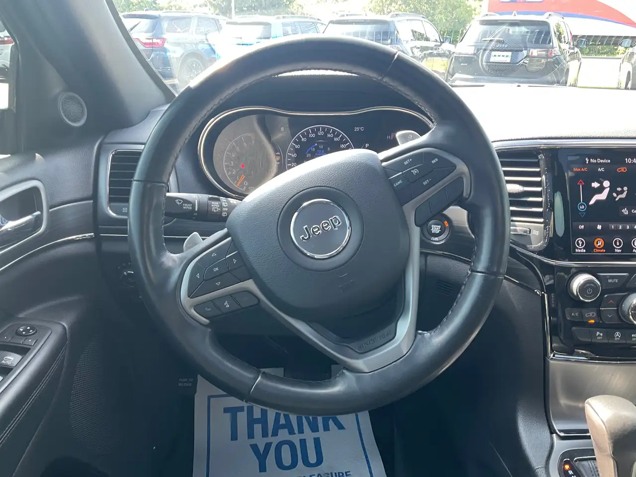 Jeep Grand Cherokee снимка Jeep Grand Cherokee