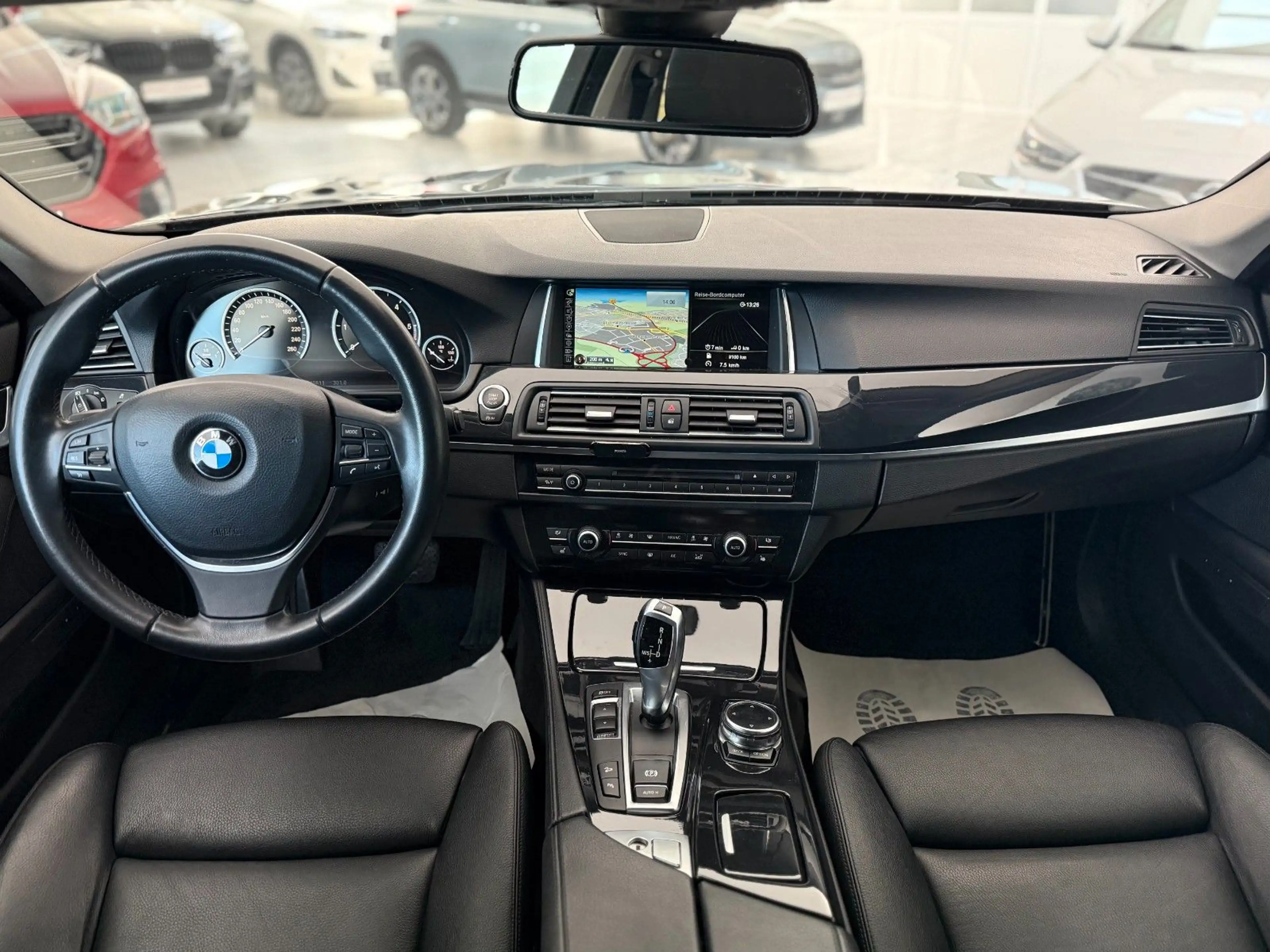 BMW 525 d xDrive Touring *AHK*SPURASS.*PDC*BI-XENON* — photo 15