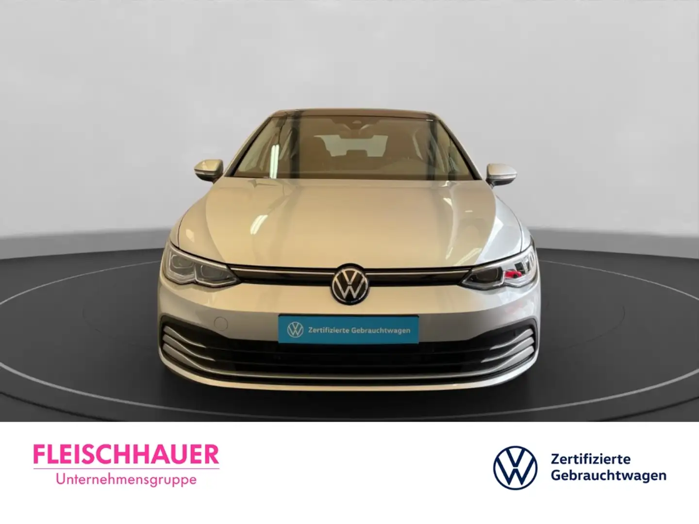 Volkswagen Golf VIII Life 2.0 TDI Matrix-LED Pano SHZ App-Connect Silber - 2