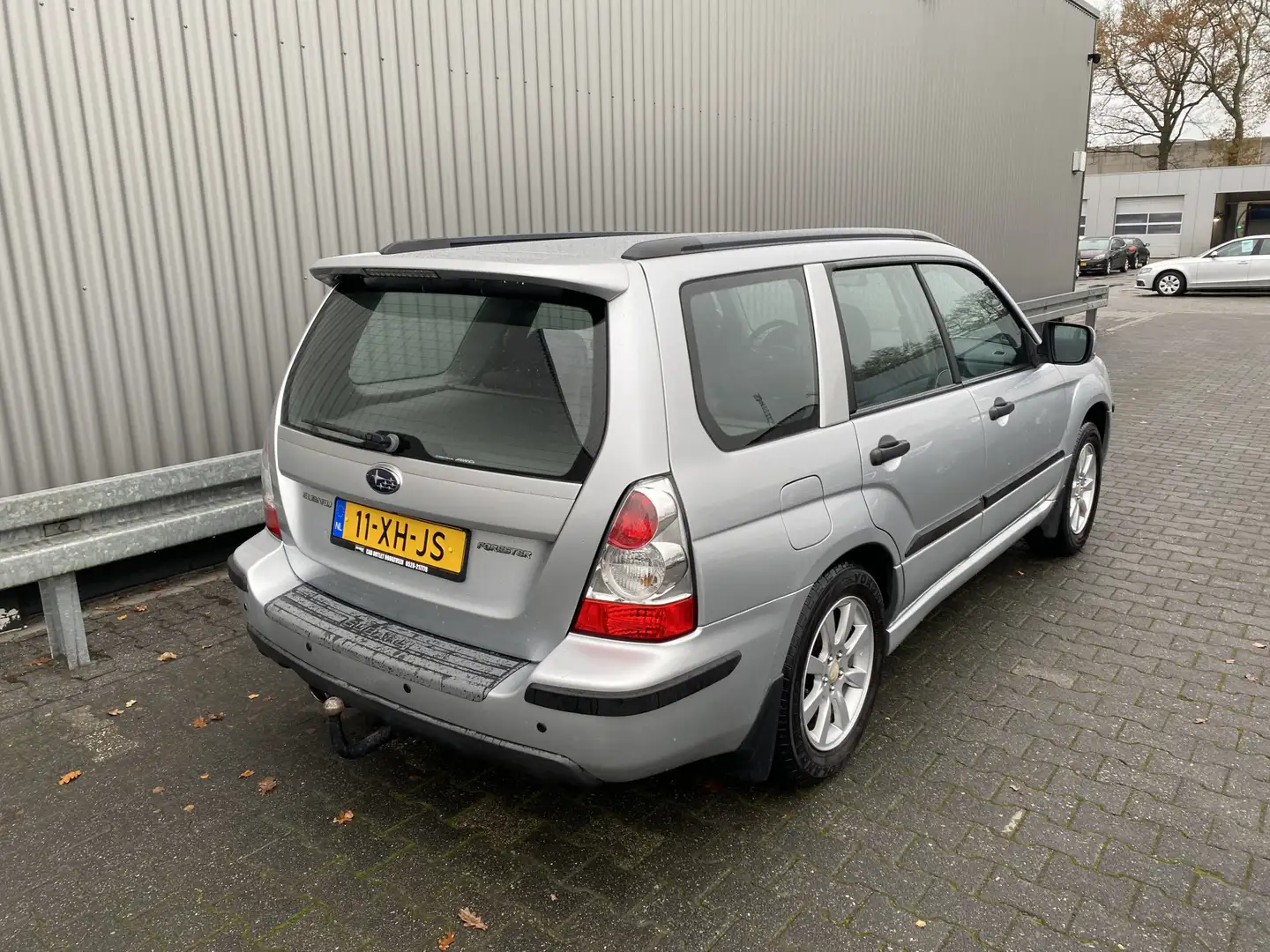 Subaru Forester 2.0 X Comfort Pack AUTOMAAT Airco LM nw. APK – Inr Gris - 2