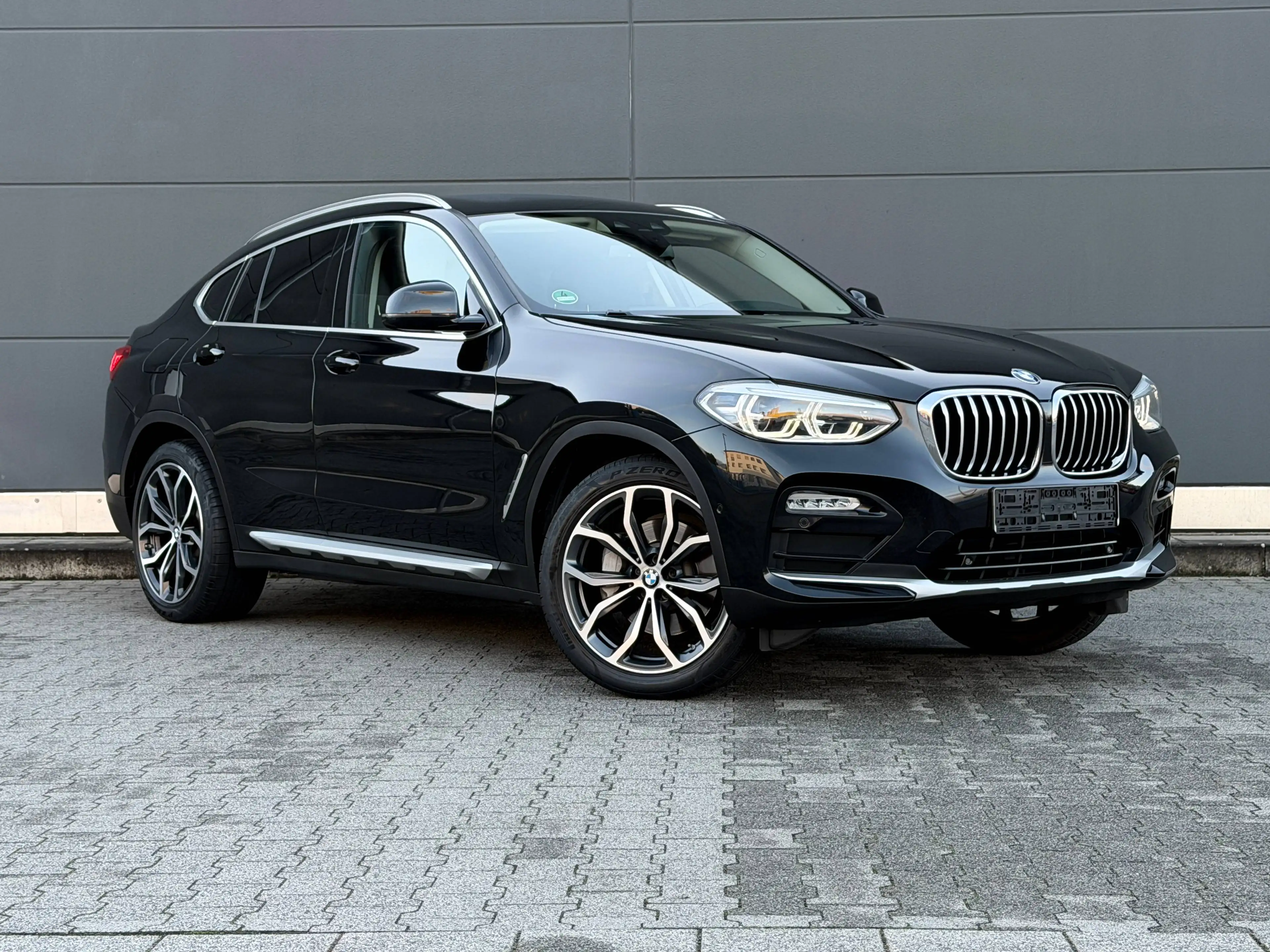 BMW X4 xDrive 30 i xLine M Sport *Head-Up* Rkam Leder Navi Top Zustand — photo 3