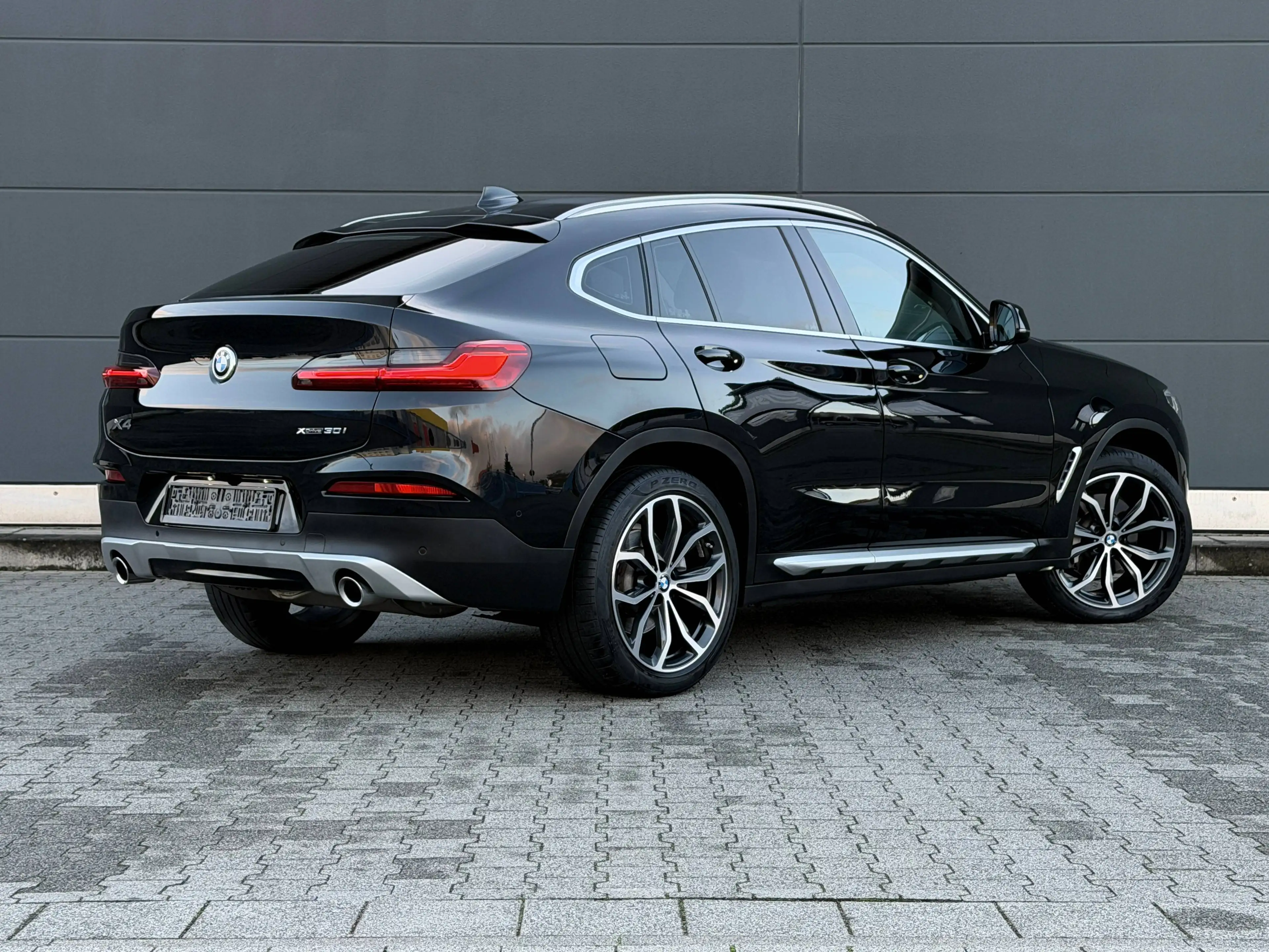 BMW X4 xDrive 30 i xLine M Sport *Head-Up* Rkam Leder Navi Top Zustand — photo 2