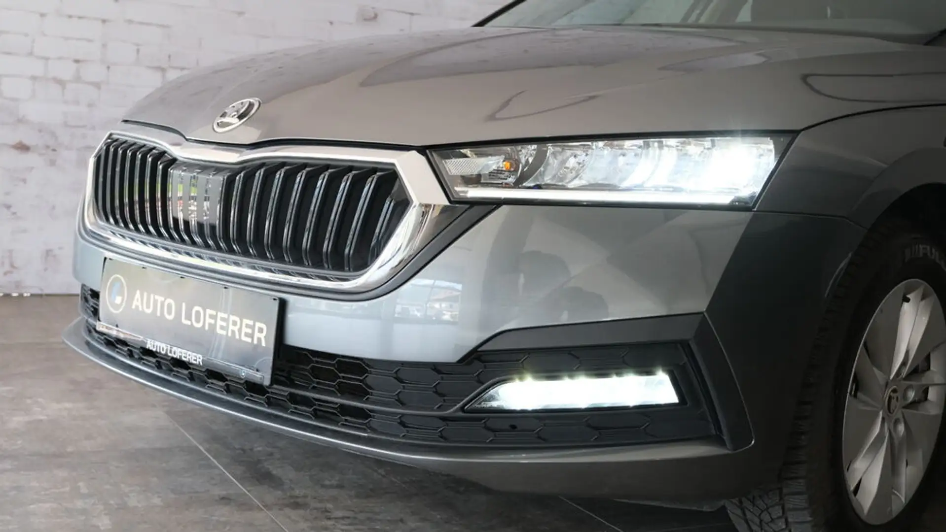 Skoda Octavia Ambition Grau - 2
