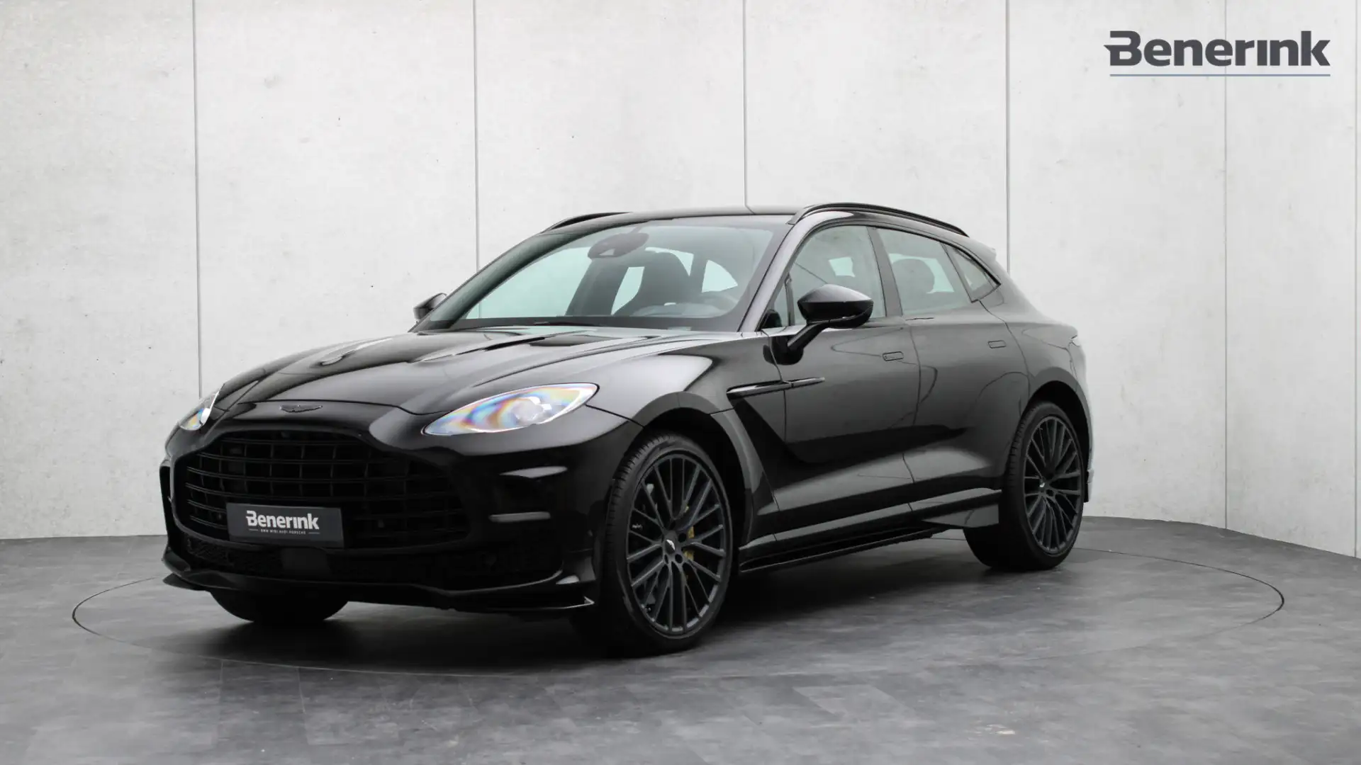 Aston Martin DBX 4.0 V8 707 | Carbon | Stoelventilatie | Trekhaak | Noir - 1