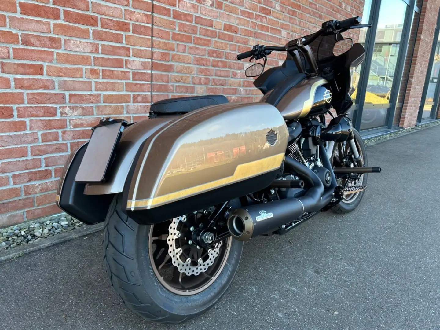 Harley-Davidson Lowrider ST Black - 1