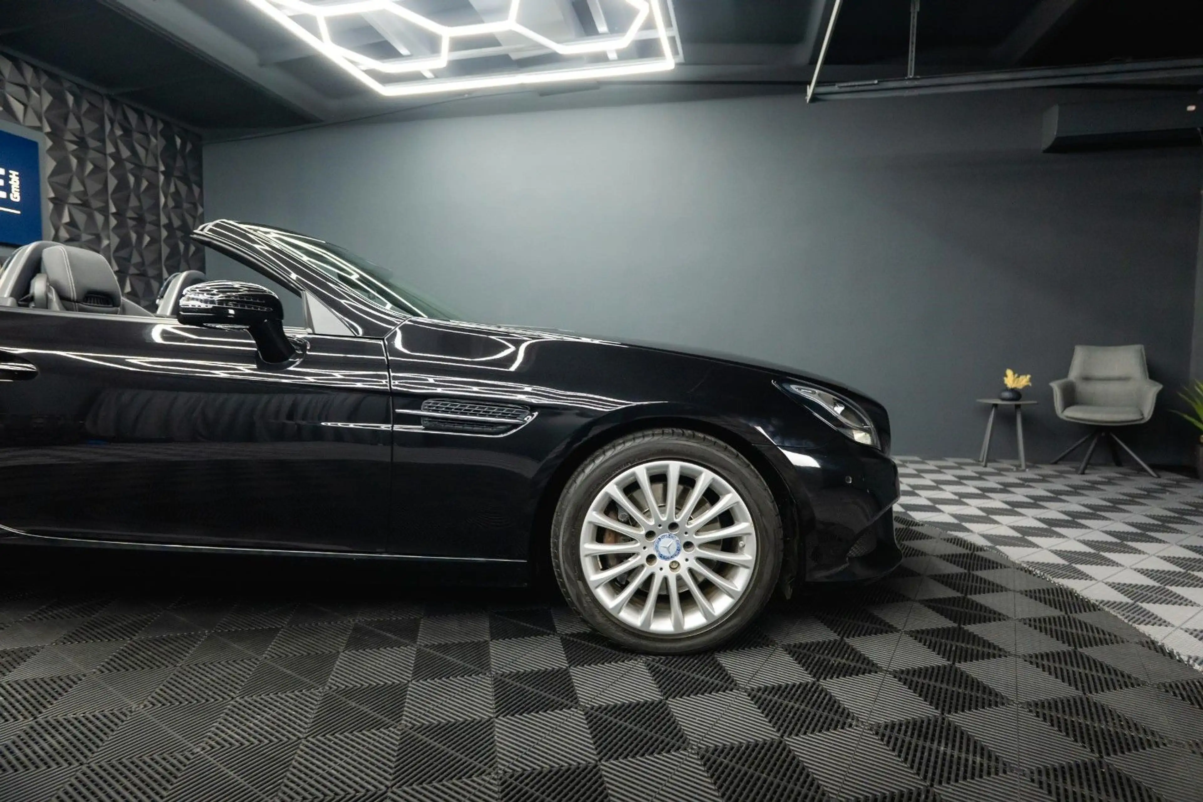 Mercedes-Benz SLC 200 Roadster Sport *Sportabgas*Pano*Navi* — photo 8