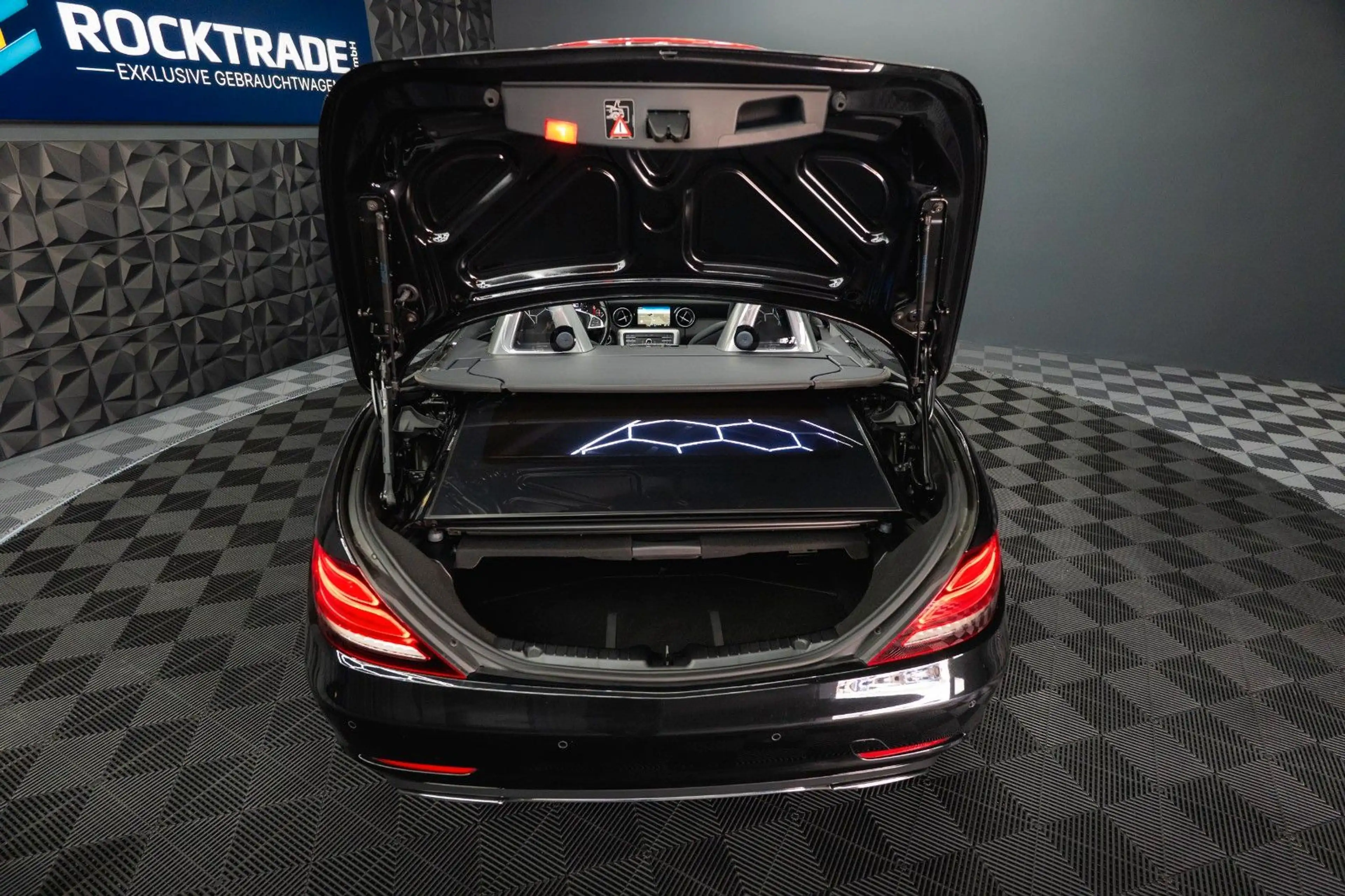 Mercedes-Benz SLC 200 Roadster Sport *Sportabgas*Pano*Navi* — photo 14
