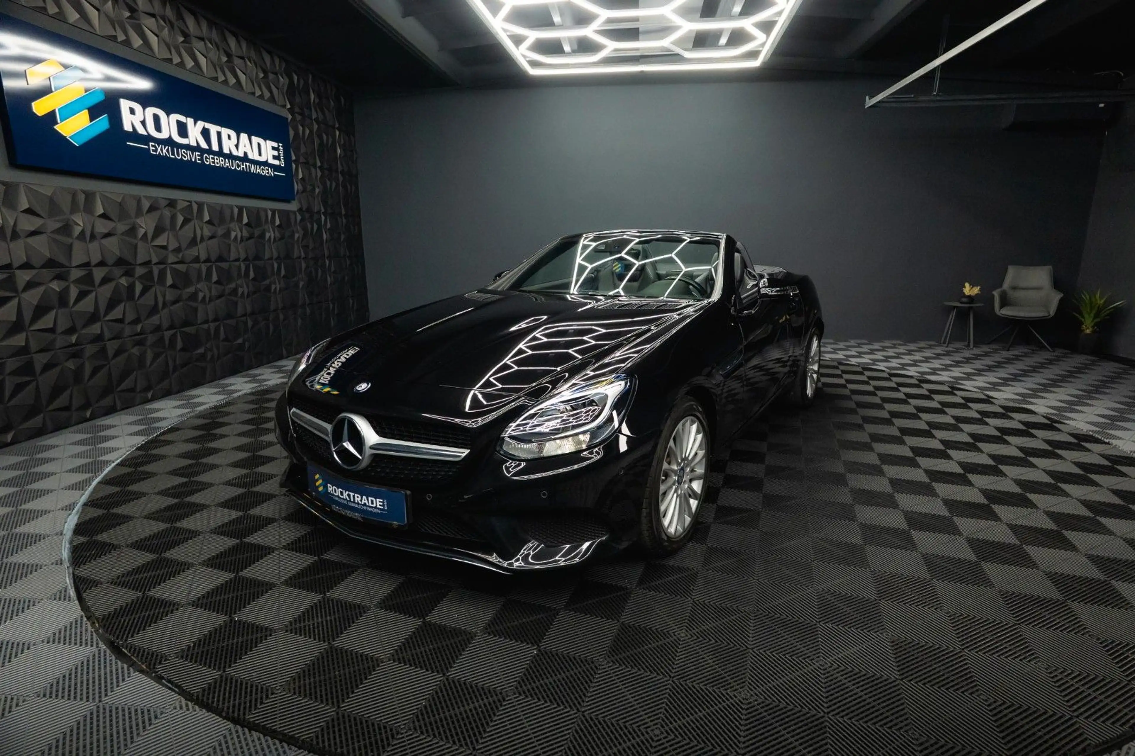 Mercedes-Benz SLC 200 Roadster Sport *Sportabgas*Pano*Navi* — photo 2