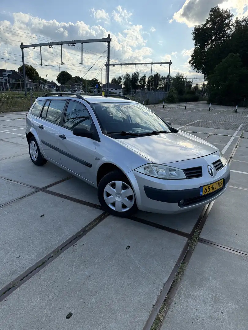 Renault Megane 1.4 Grandtour Authentique - 1