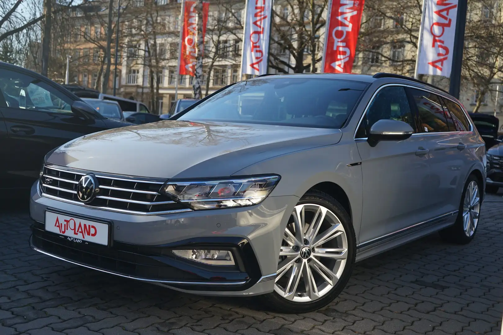 Volkswagen Passat Variant 2.0 TSI DSG R-Line LED Navi ACC Gris - 2