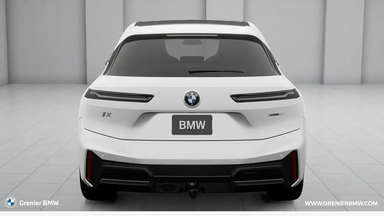 BMW iX снимка BMW iX