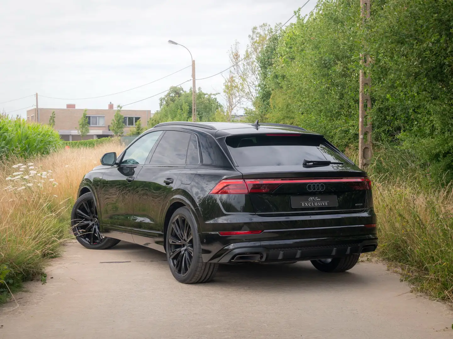 Audi Q8 60 TFSIe Quattro |TOW BAR |PANO | B&O |LASER | Noir - 2