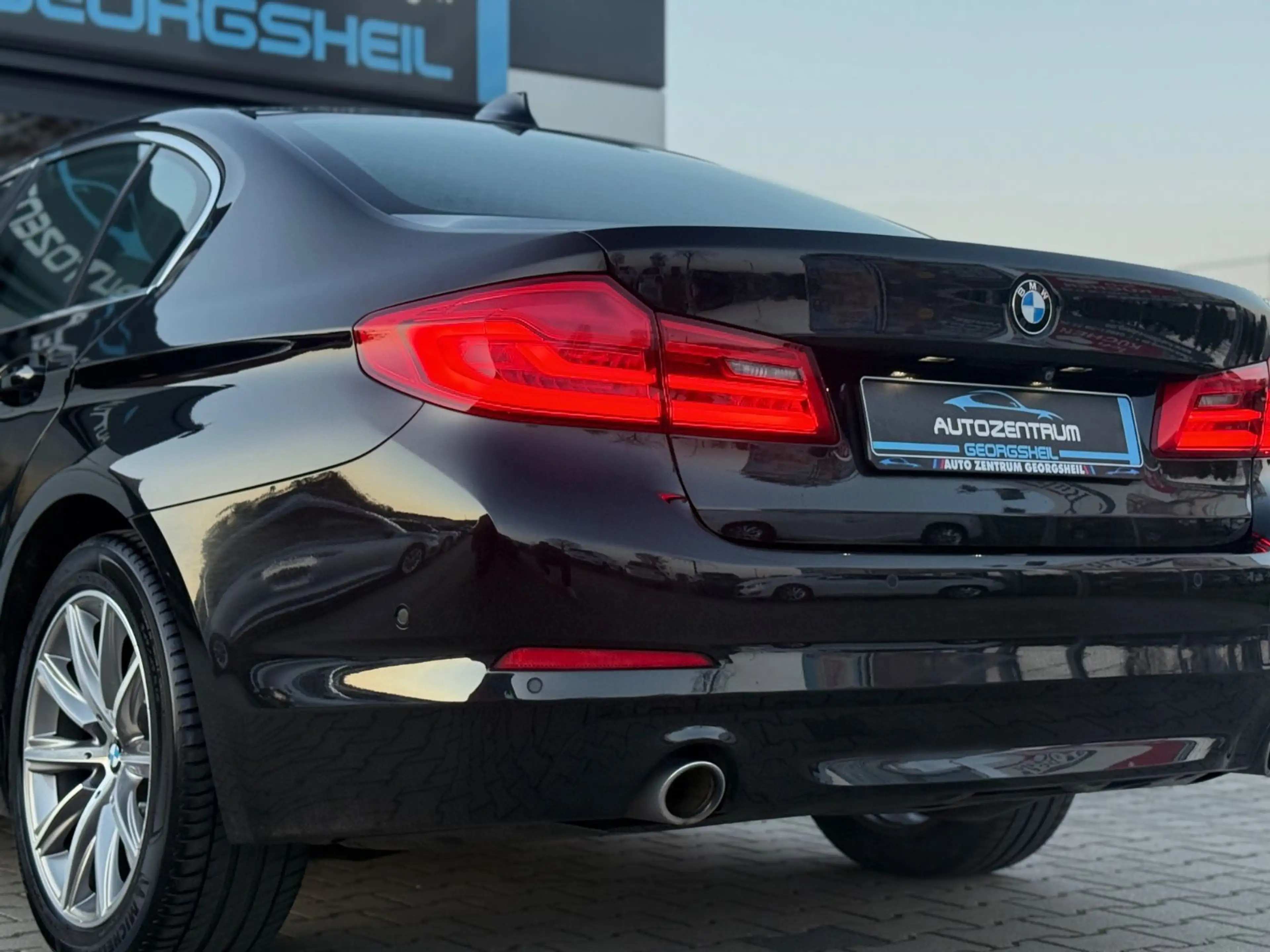 BMW 530 d Limo. /HUD/LED/Soft-Close/ACC/Leder/AHK — photo 11